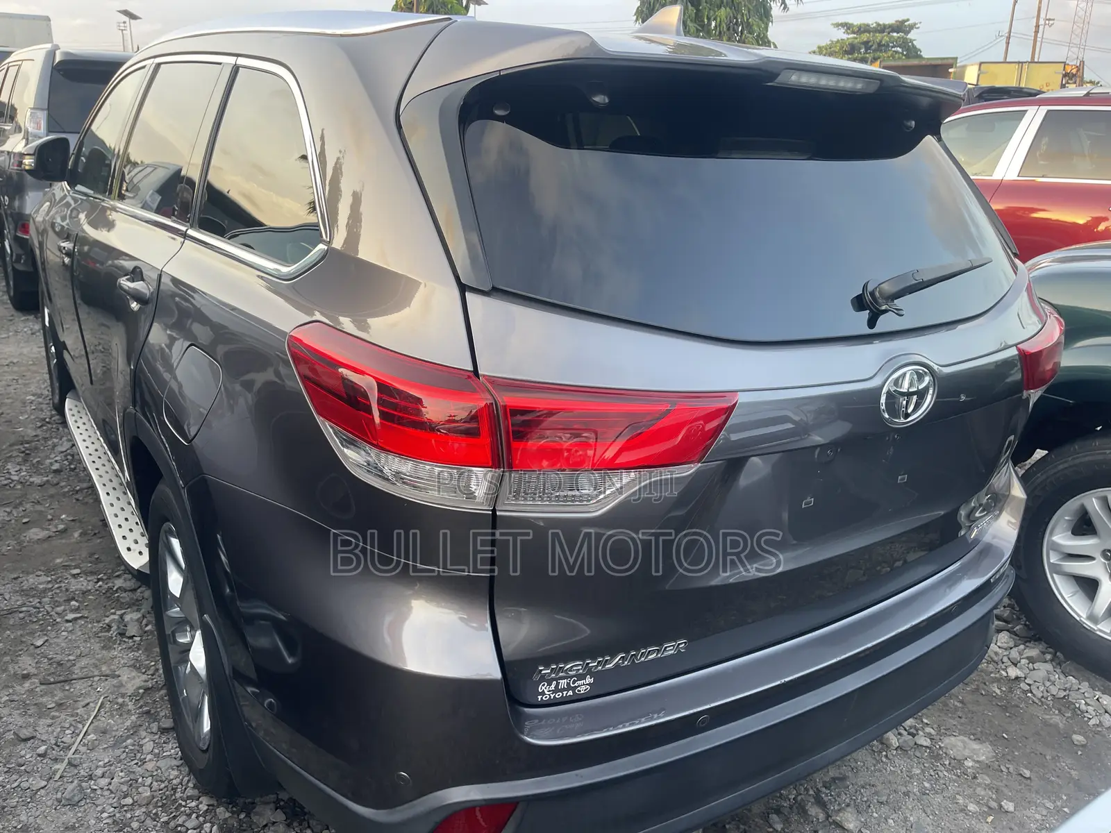 Toyota Highlander Limited 4x4 V6 (3.5L 6cyl 8A) 2017 Gray