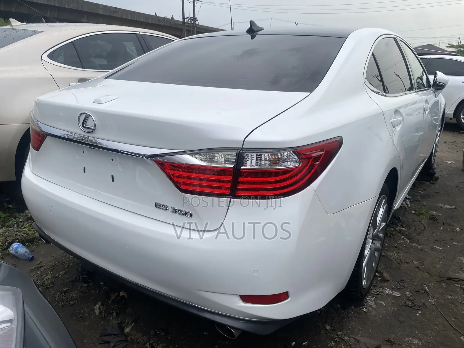 Lexus ES 350 FWD 2013 White
