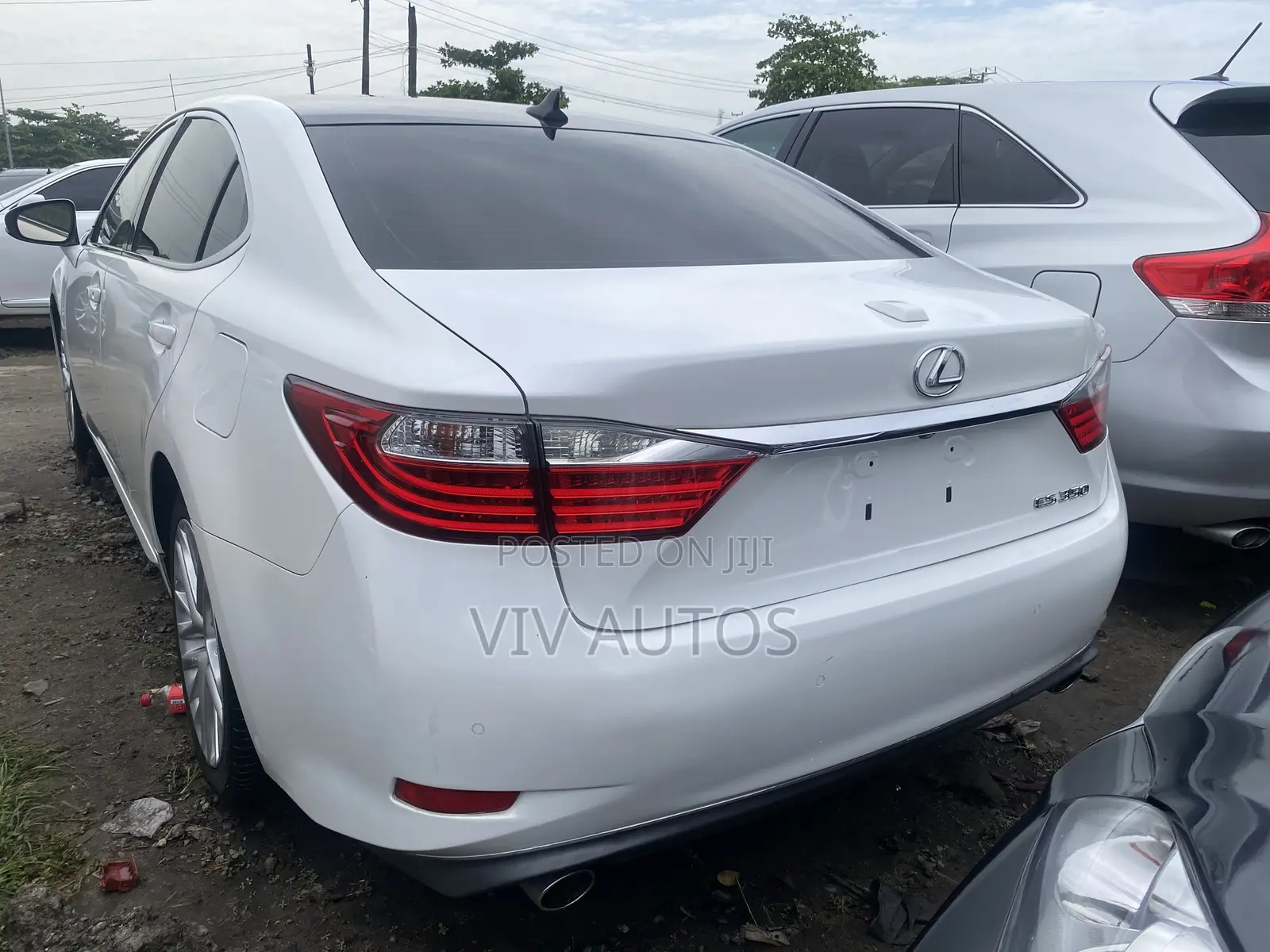 Lexus ES 350 FWD 2013 White
