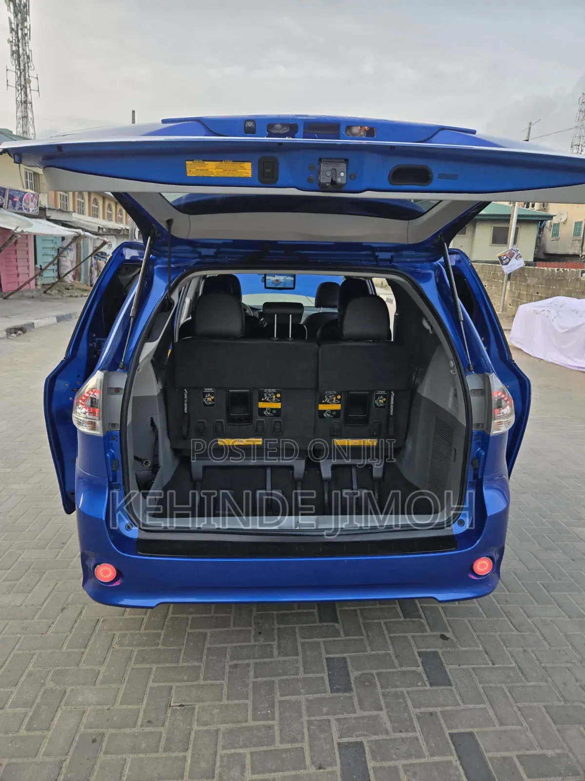 Toyota Sienna SE 8 Passenger 2011 Blue
