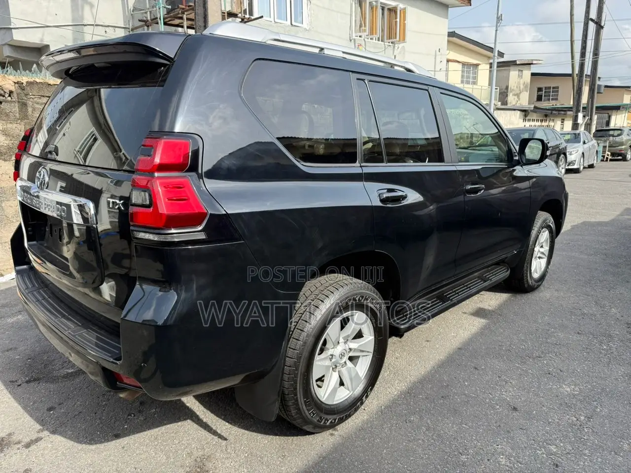New Toyota Land Cruiser Prado 2.7 2023 Black