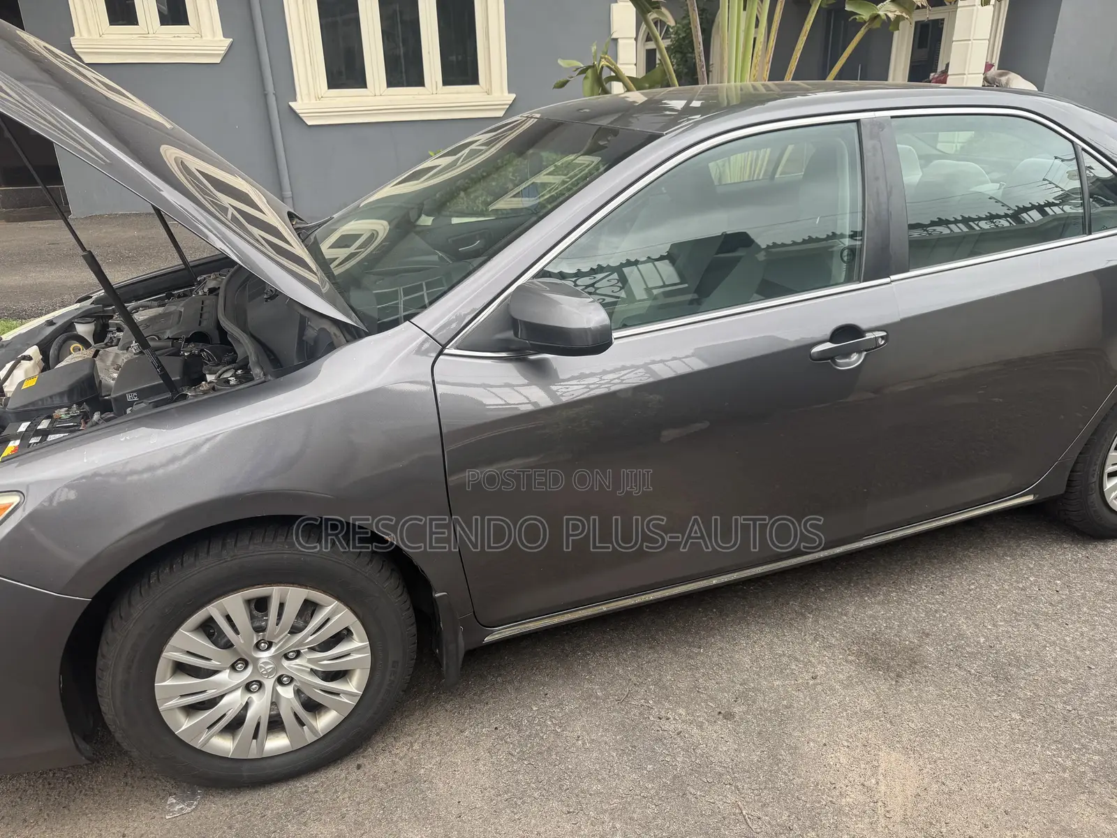 Toyota Camry LE 4dr Sedan (2.5L 4cyl 6A) 2013 Gray
