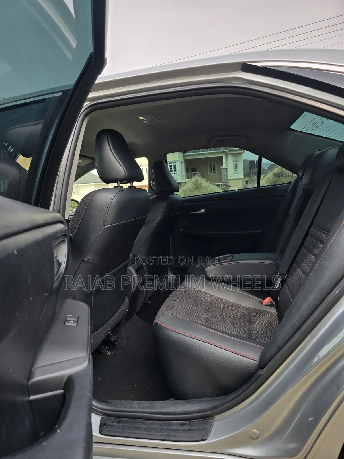 Toyota Camry SE 4dr Sedan (2.5L 4cyl 6A) 2016 Silver
