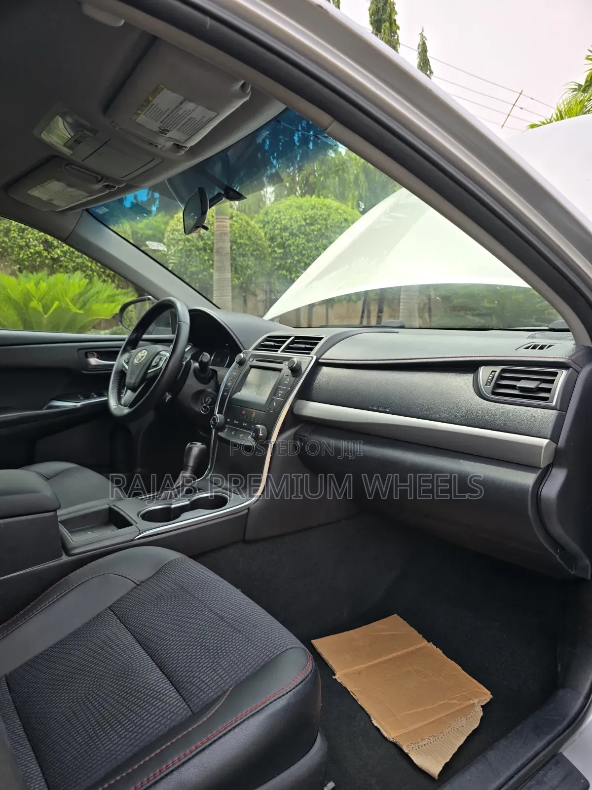 Toyota Camry SE 4dr Sedan (2.5L 4cyl 6A) 2016 Silver