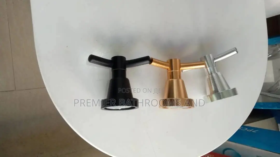 Clothes and Coat Hangers Black and Gold
