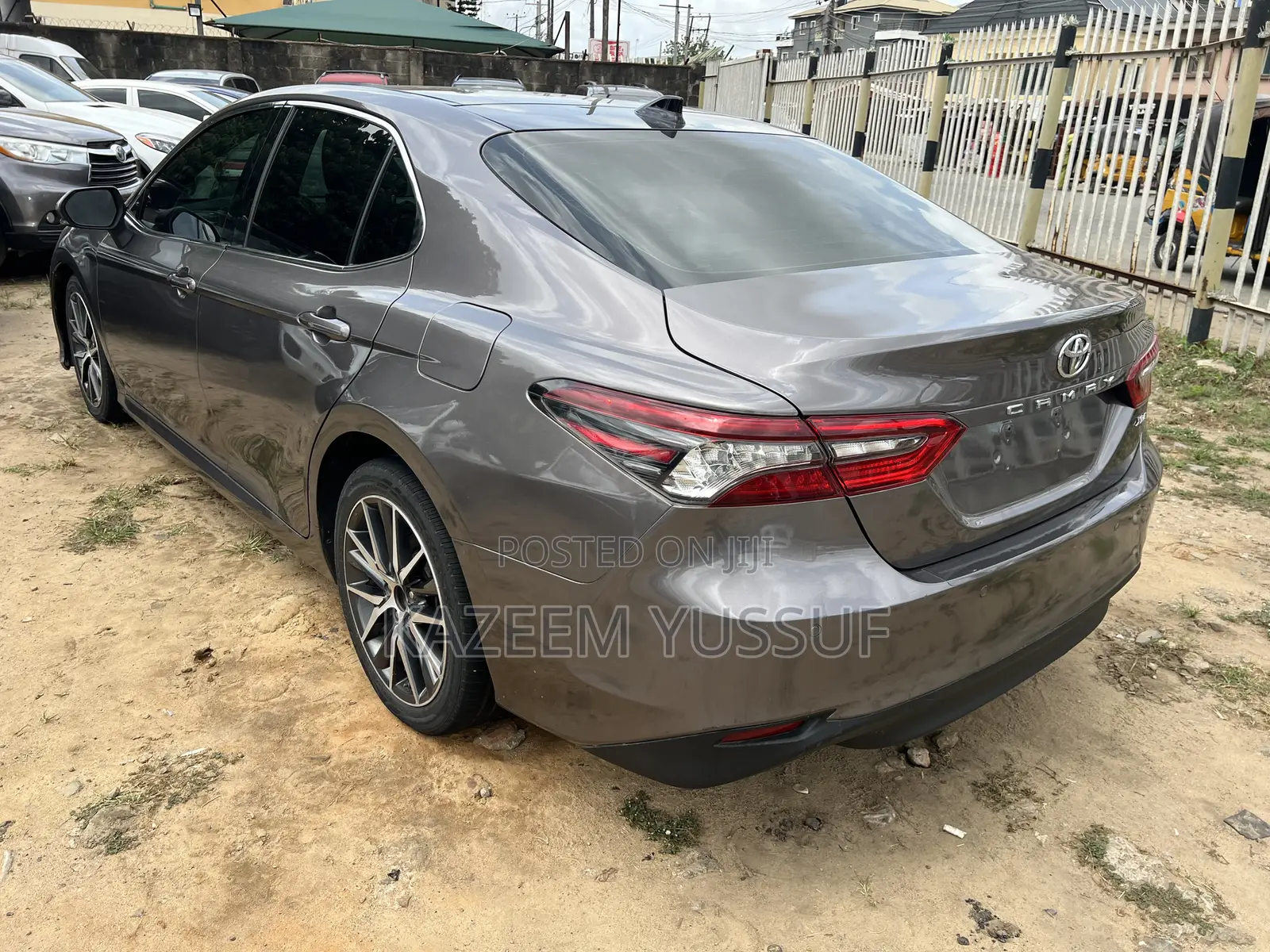 Toyota Camry XLE 2021 Gray