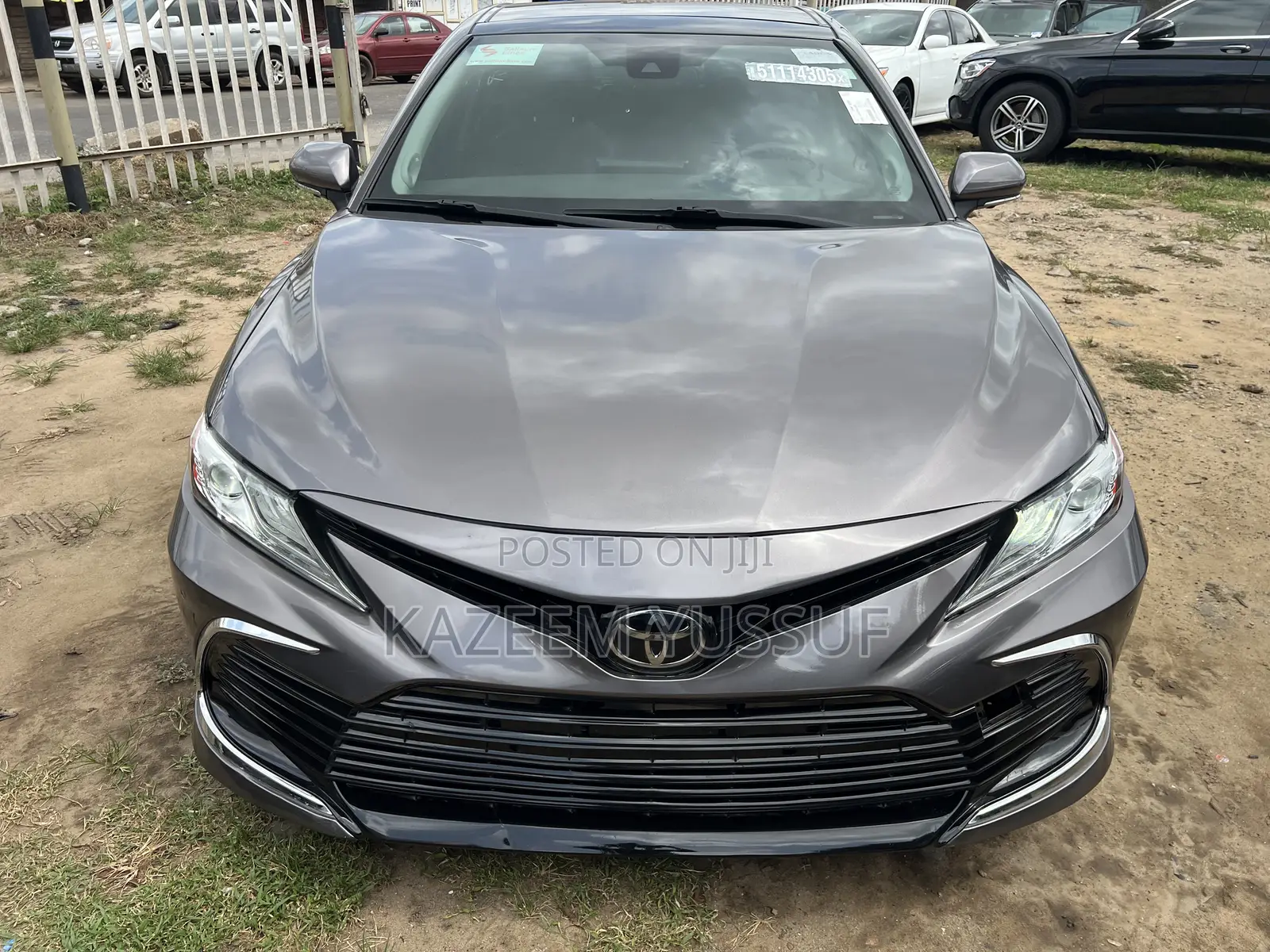 Toyota Camry XLE 2021 Gray