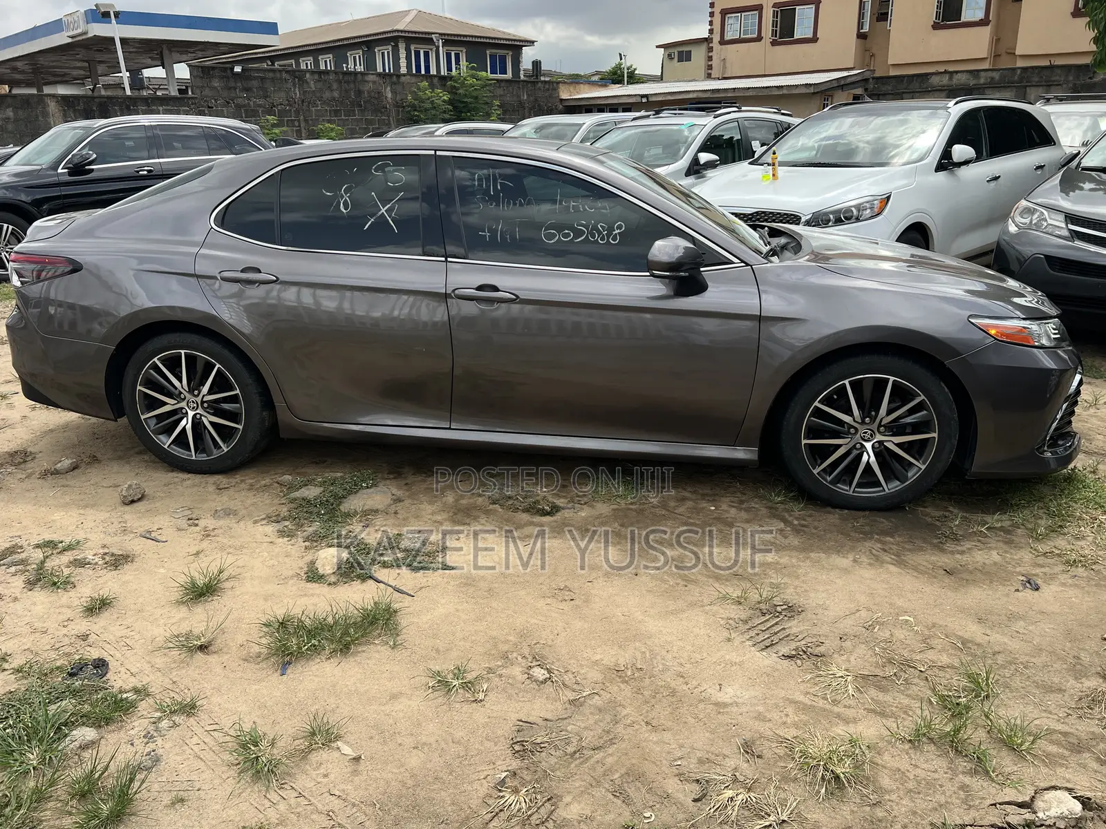 Toyota Camry XLE 2021 Gray