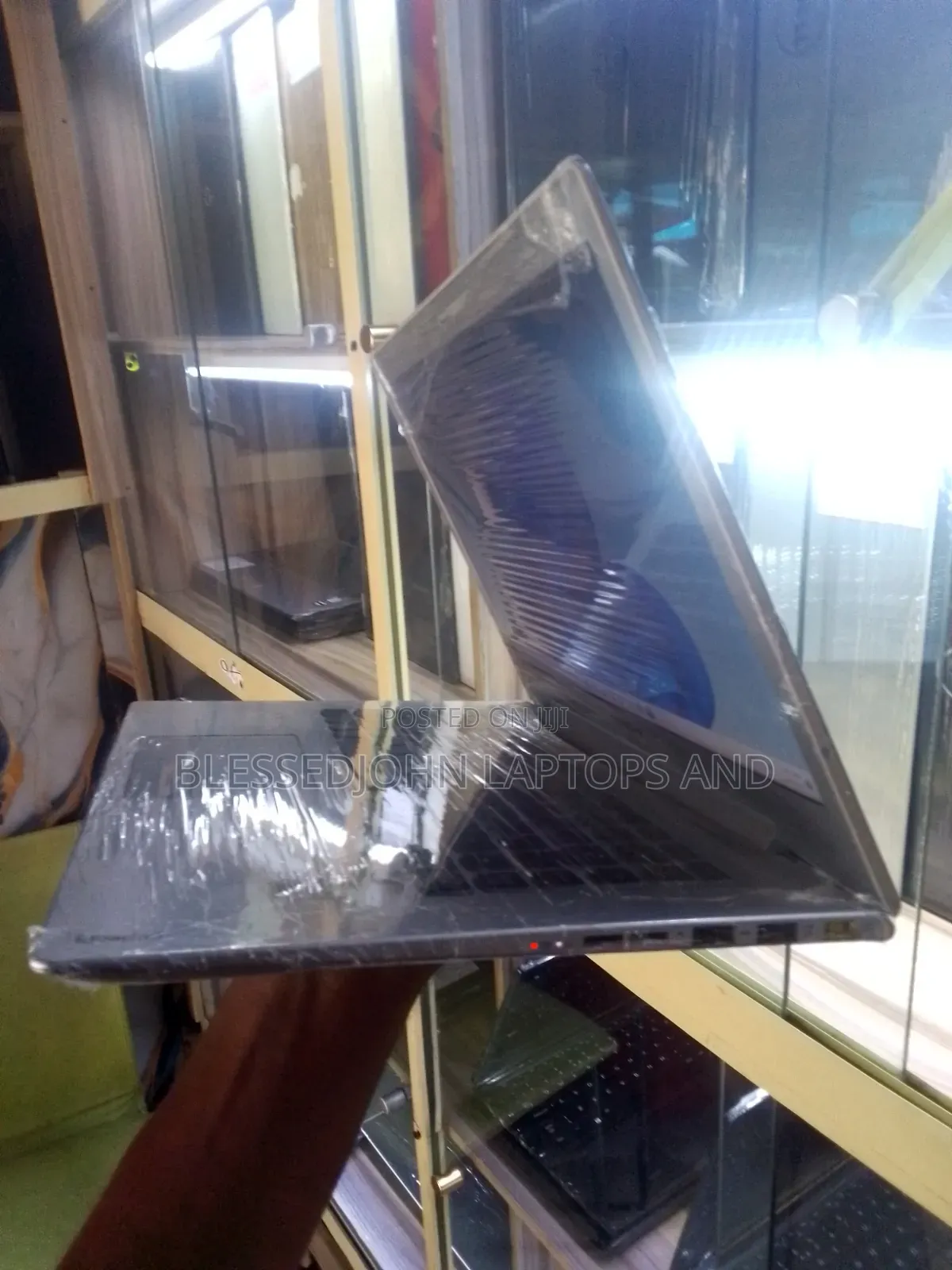 Laptop Lenovo IdeaPad U450P 8GB Intel Core i5 HDD 500GB