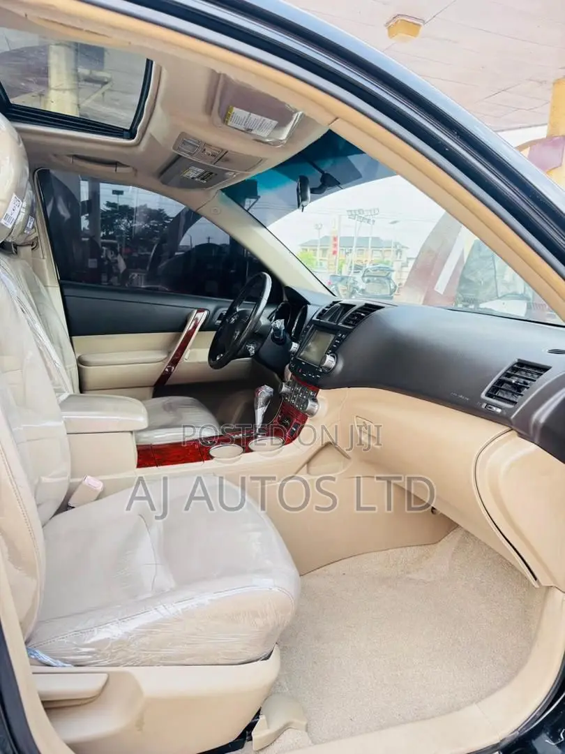 Toyota Highlander 2010 Black