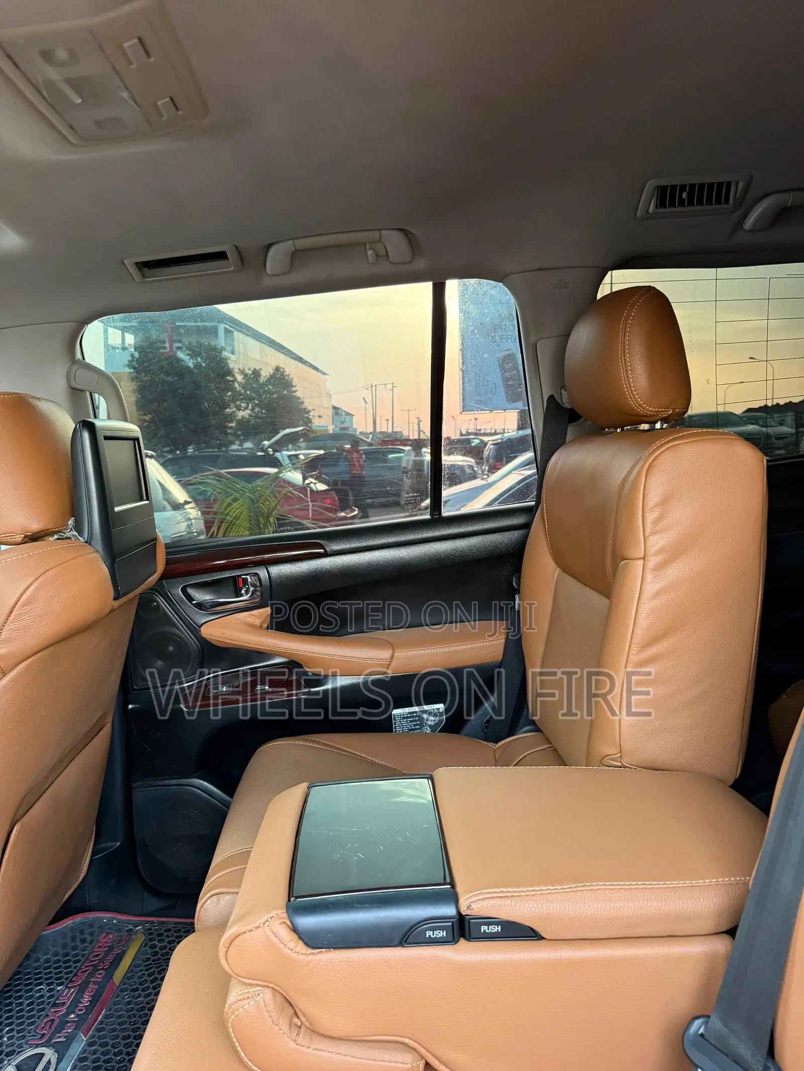 Lexus LX 570 AWD 2014 Black