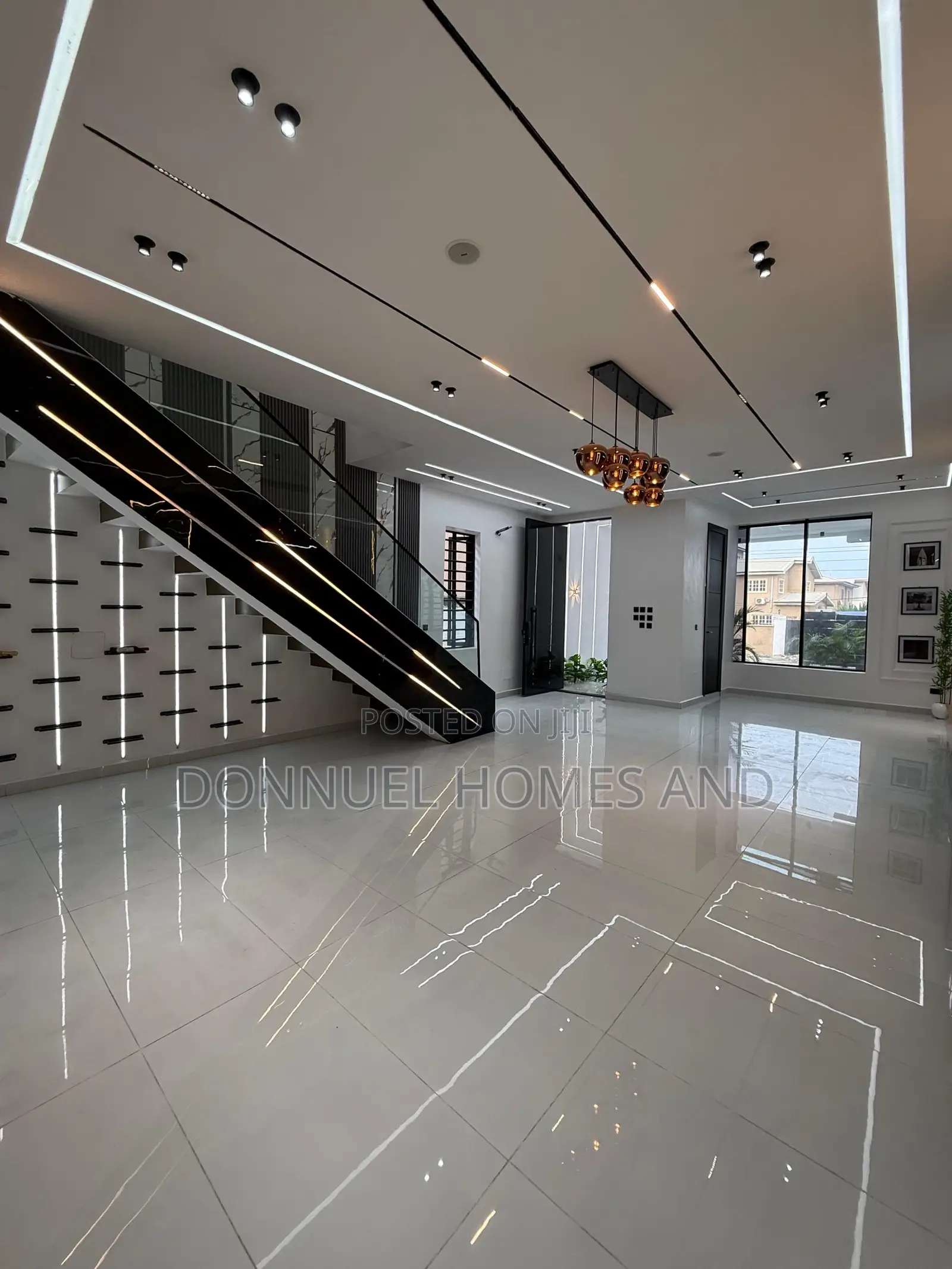 5bdrm Duplex in Ikota for sale