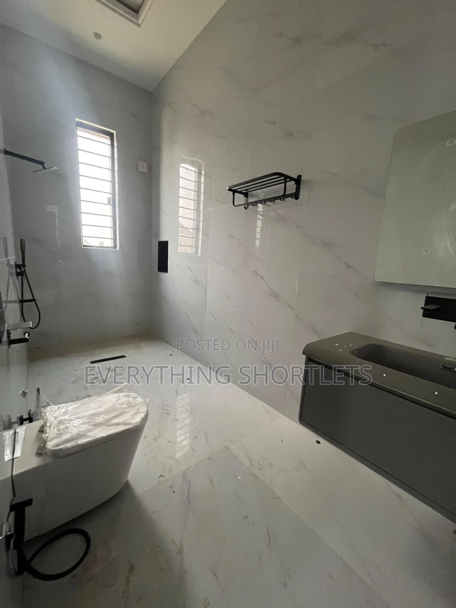 6bdrm Duplex in Apo Resettlement for sale