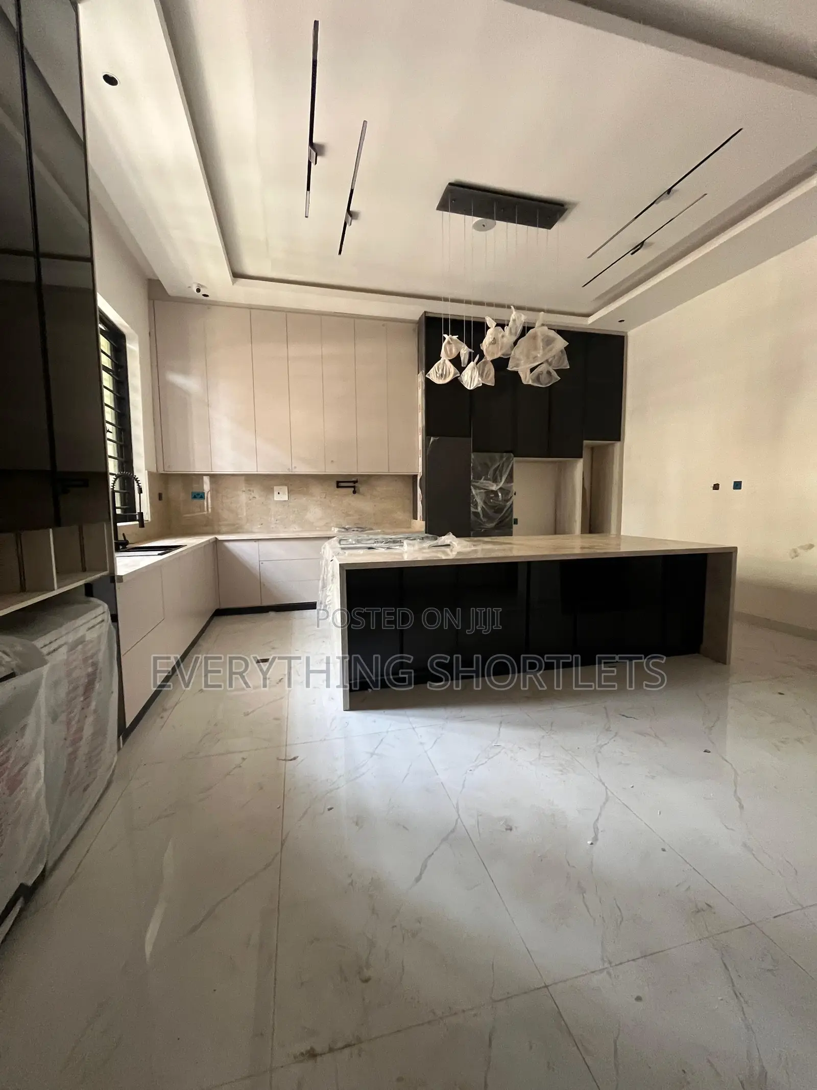 6bdrm Duplex in Apo Resettlement for sale