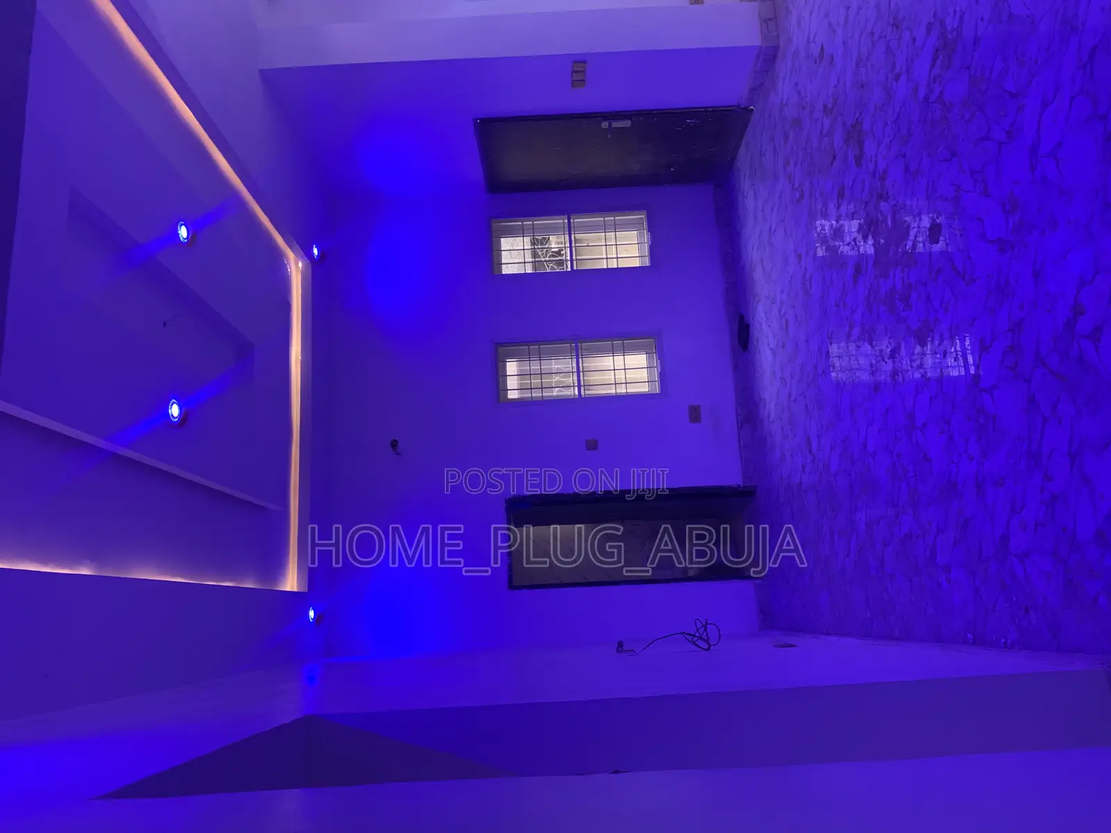 3bdrm Block of Flats in Rockview Estate for rent
