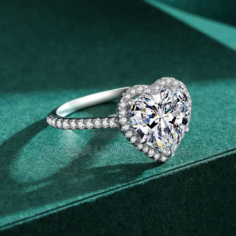 Pure 925 Sterling Silver With 0.5 Moissanite