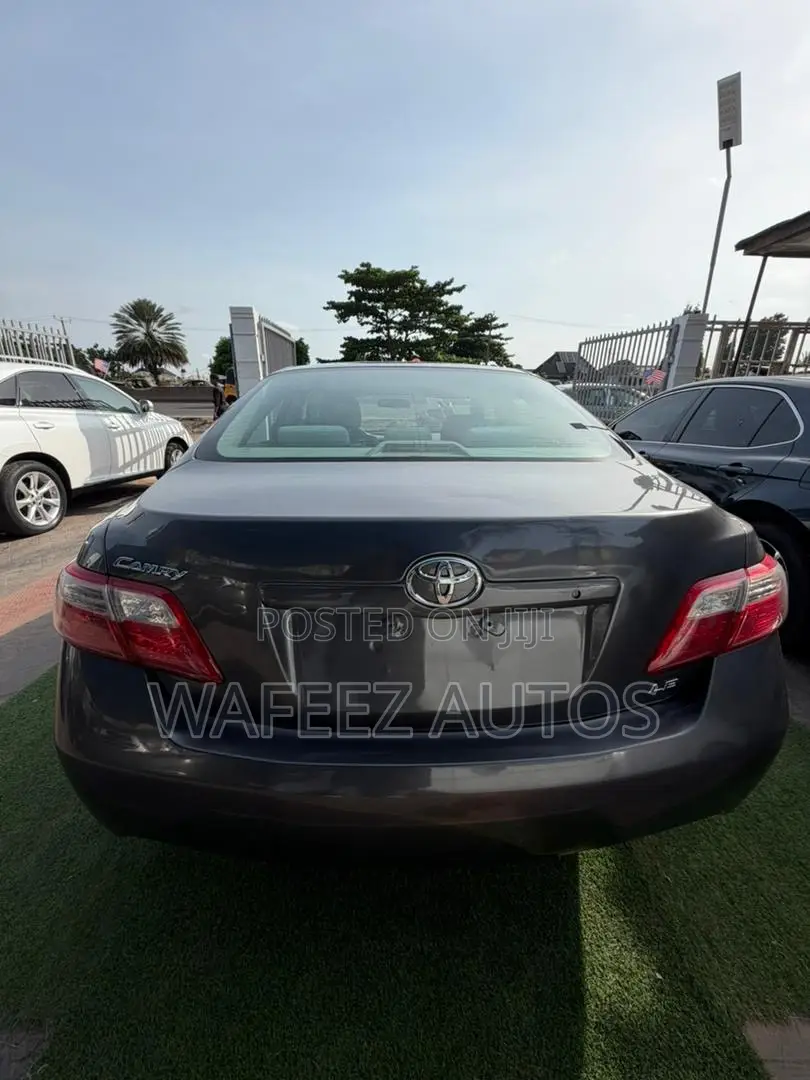 Toyota Camry LE 4dr Sedan (2.4L 4cyl 5A) 2008 Silver
