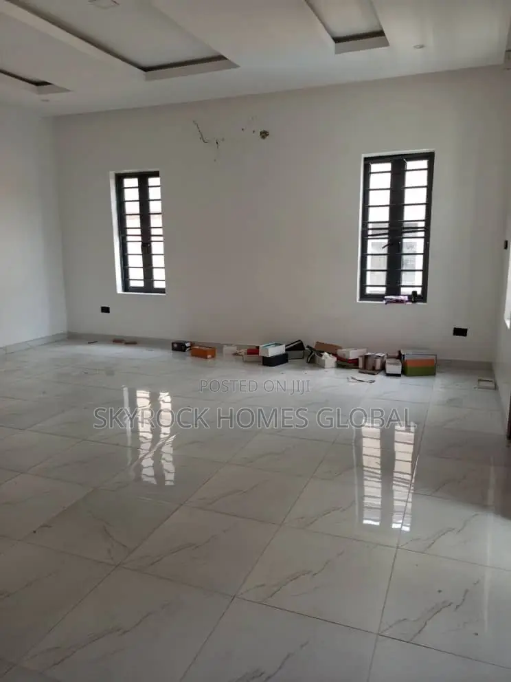 4bdrm Duplex in Idado for rent