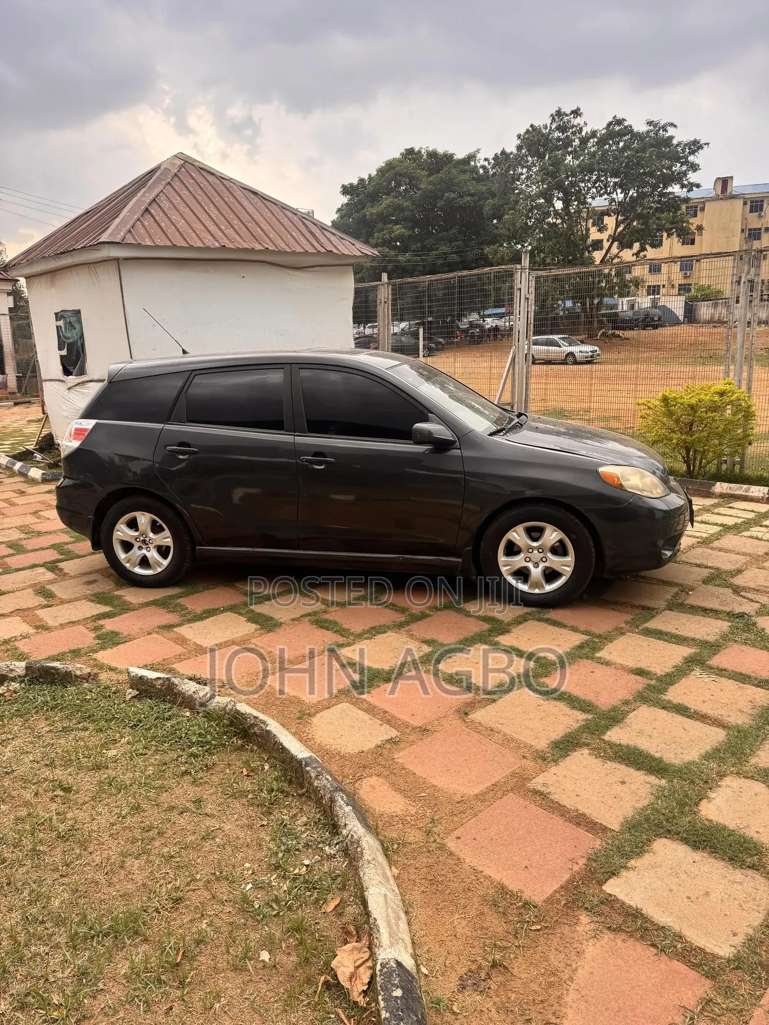 Toyota Matrix Hatchback FWD (1.8L 4cyl 5M) 2006 Gray