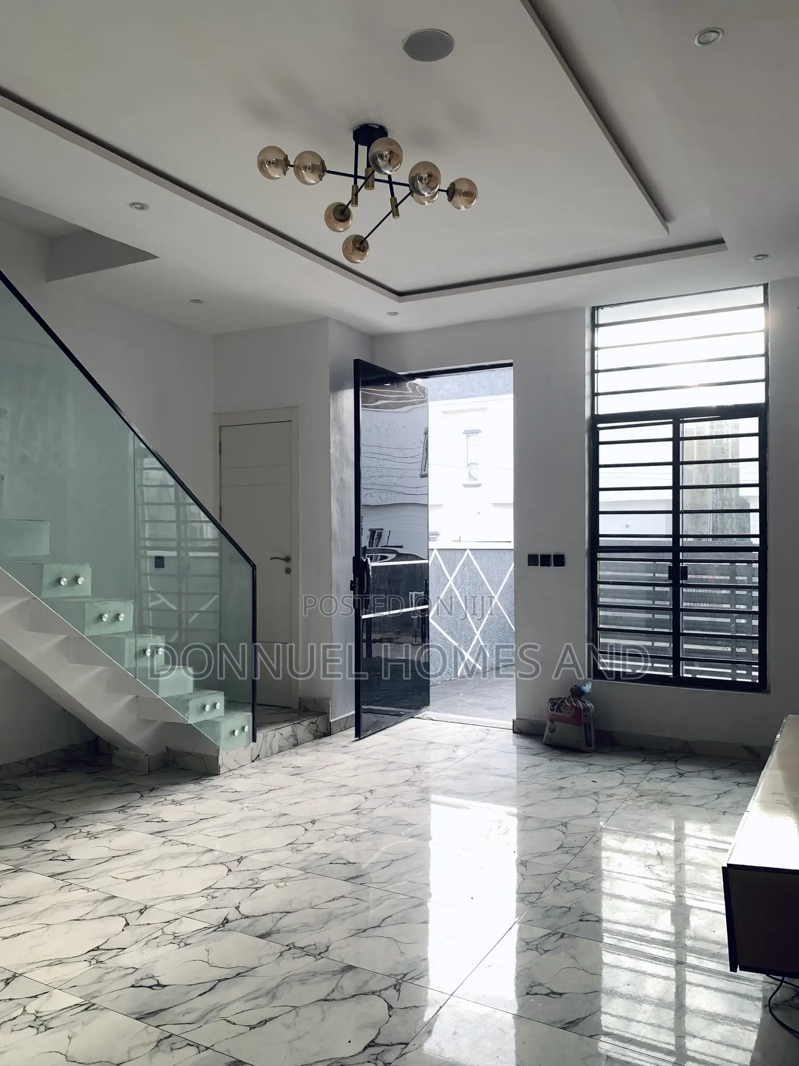 4bdrm Duplex in Ikota for sale