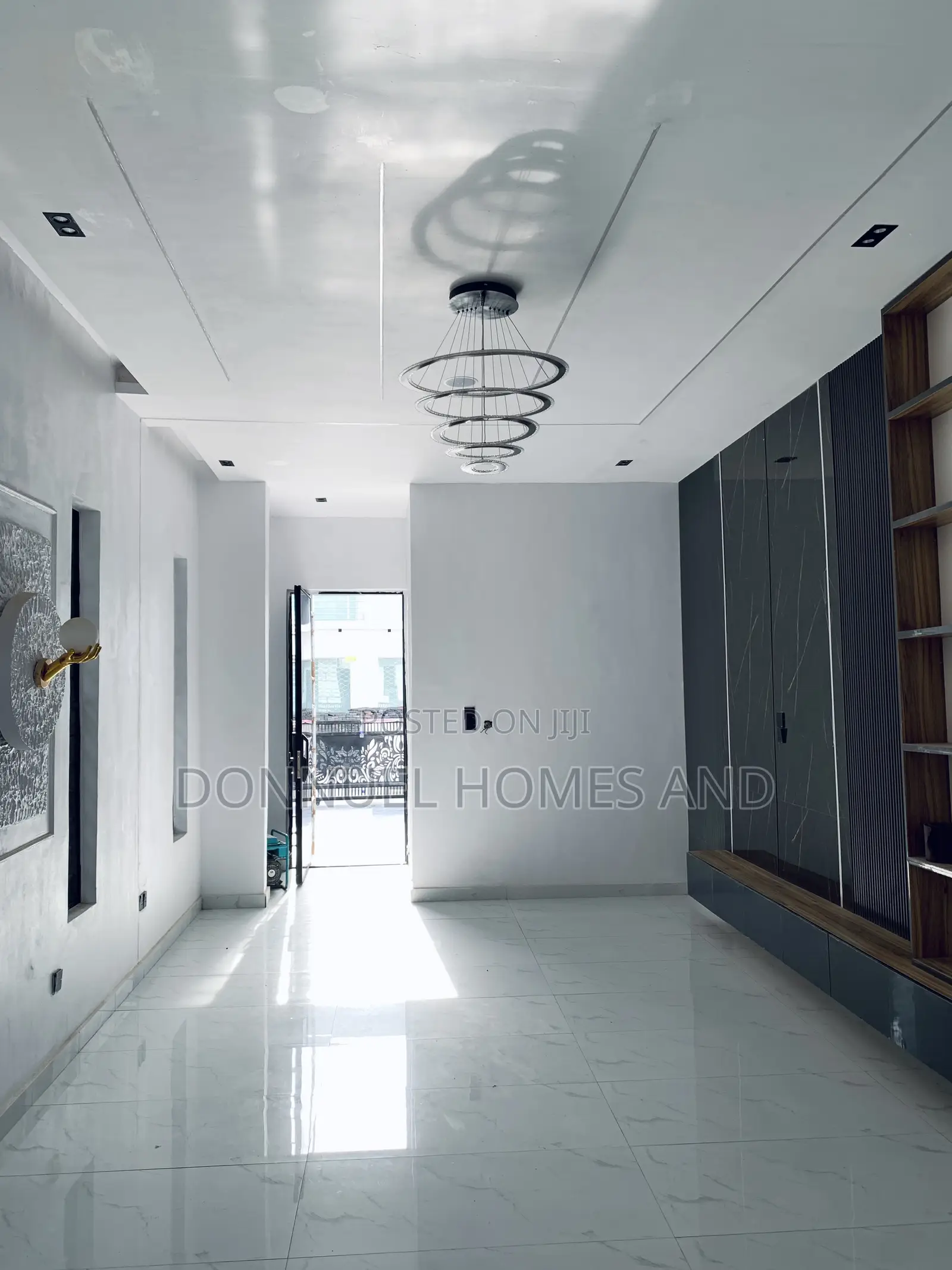 5bdrm Duplex in Ikota for sale