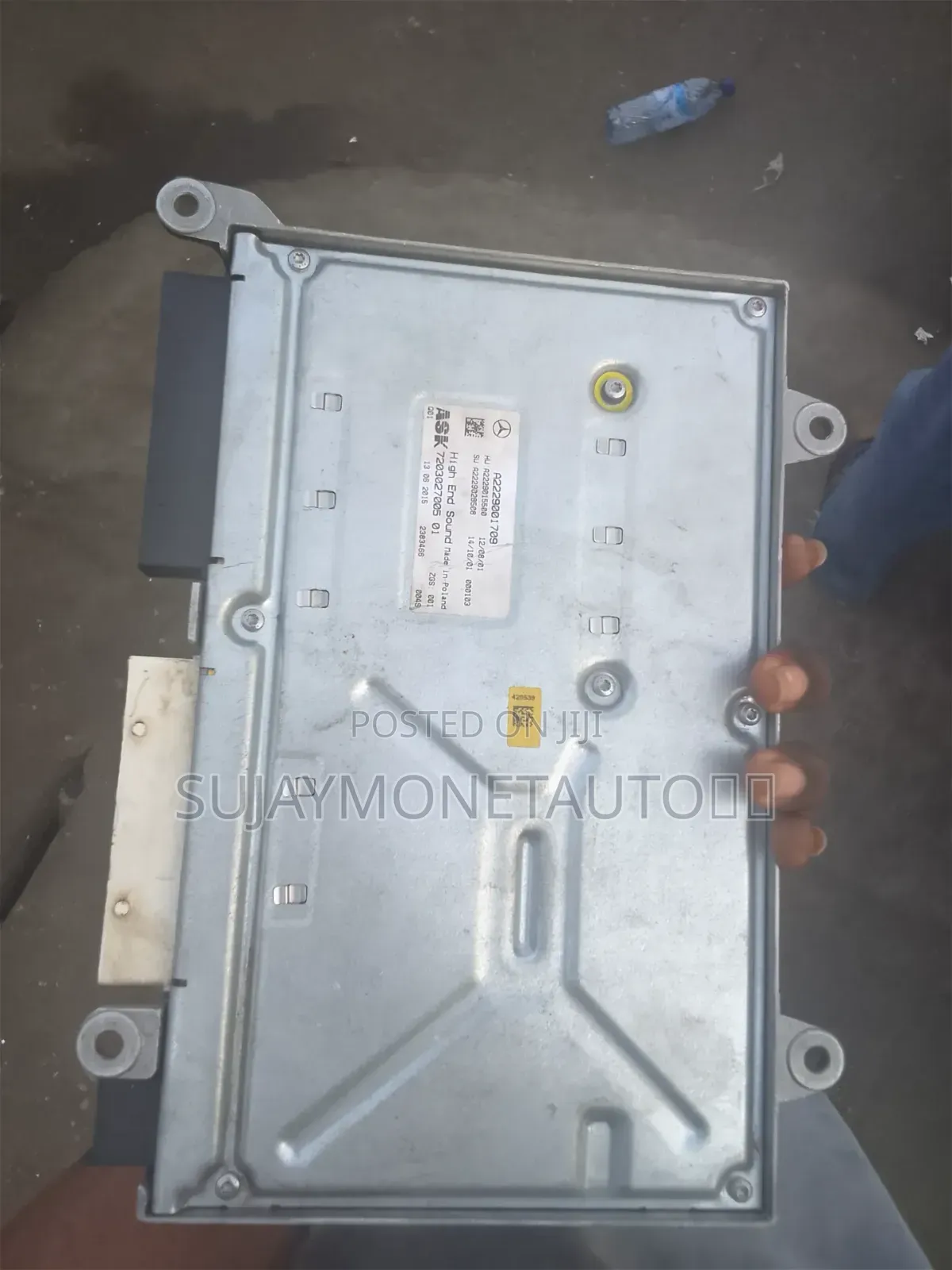 Mercedes-Benz Amplifier 221 S Class