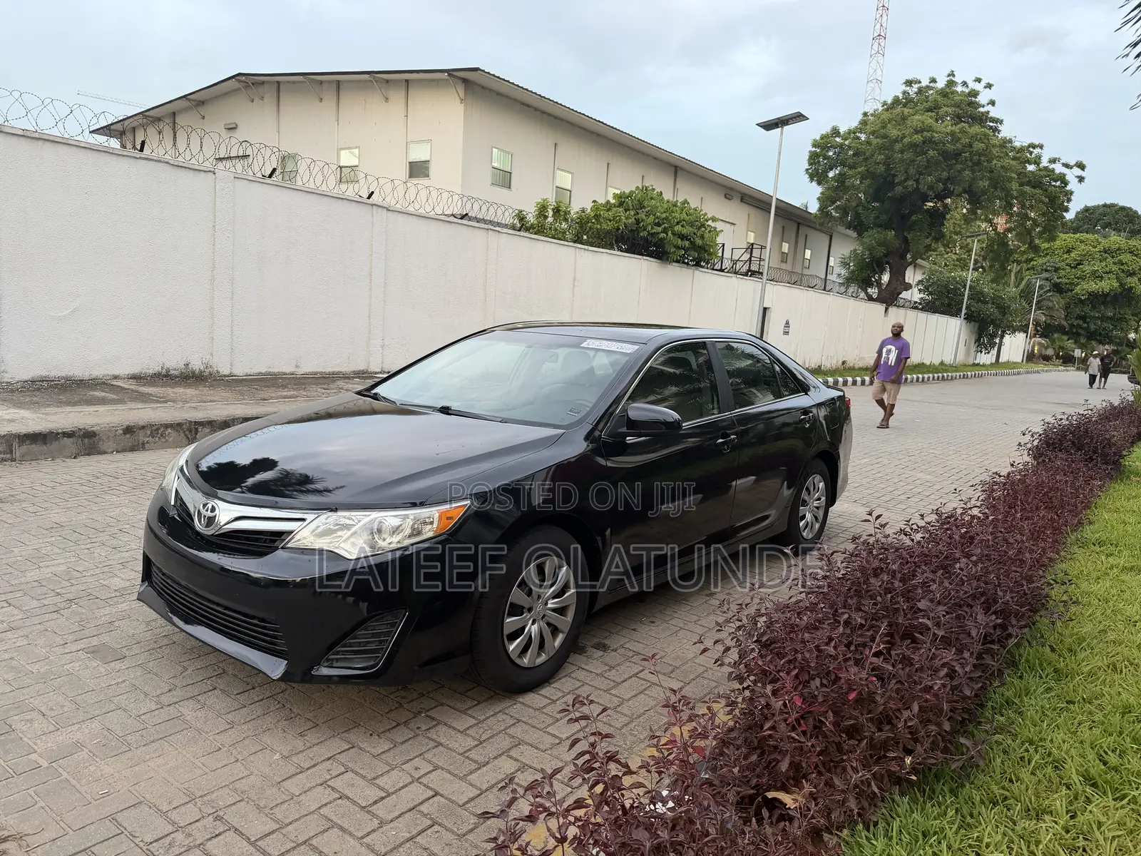 Toyota Camry LE 4dr Sedan (2.5L 4cyl 6A) 2013 Black