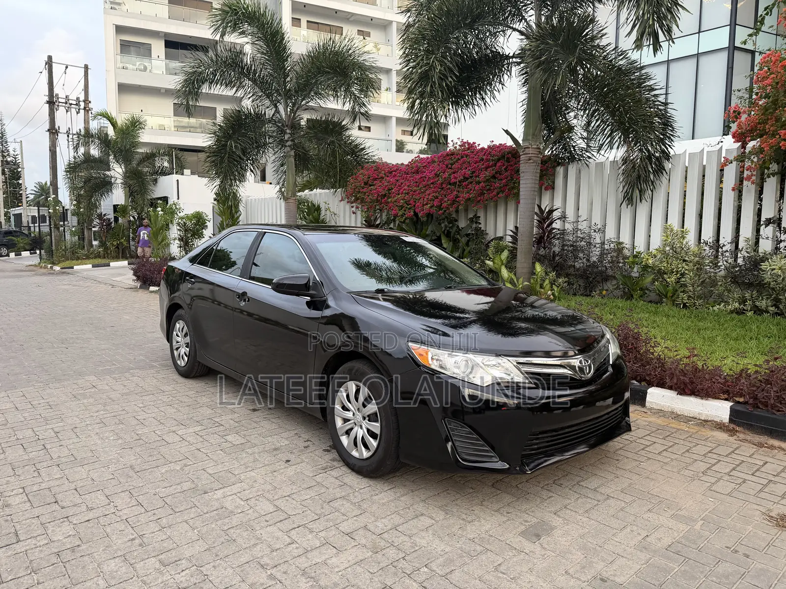 Toyota Camry LE 4dr Sedan (2.5L 4cyl 6A) 2013 Black