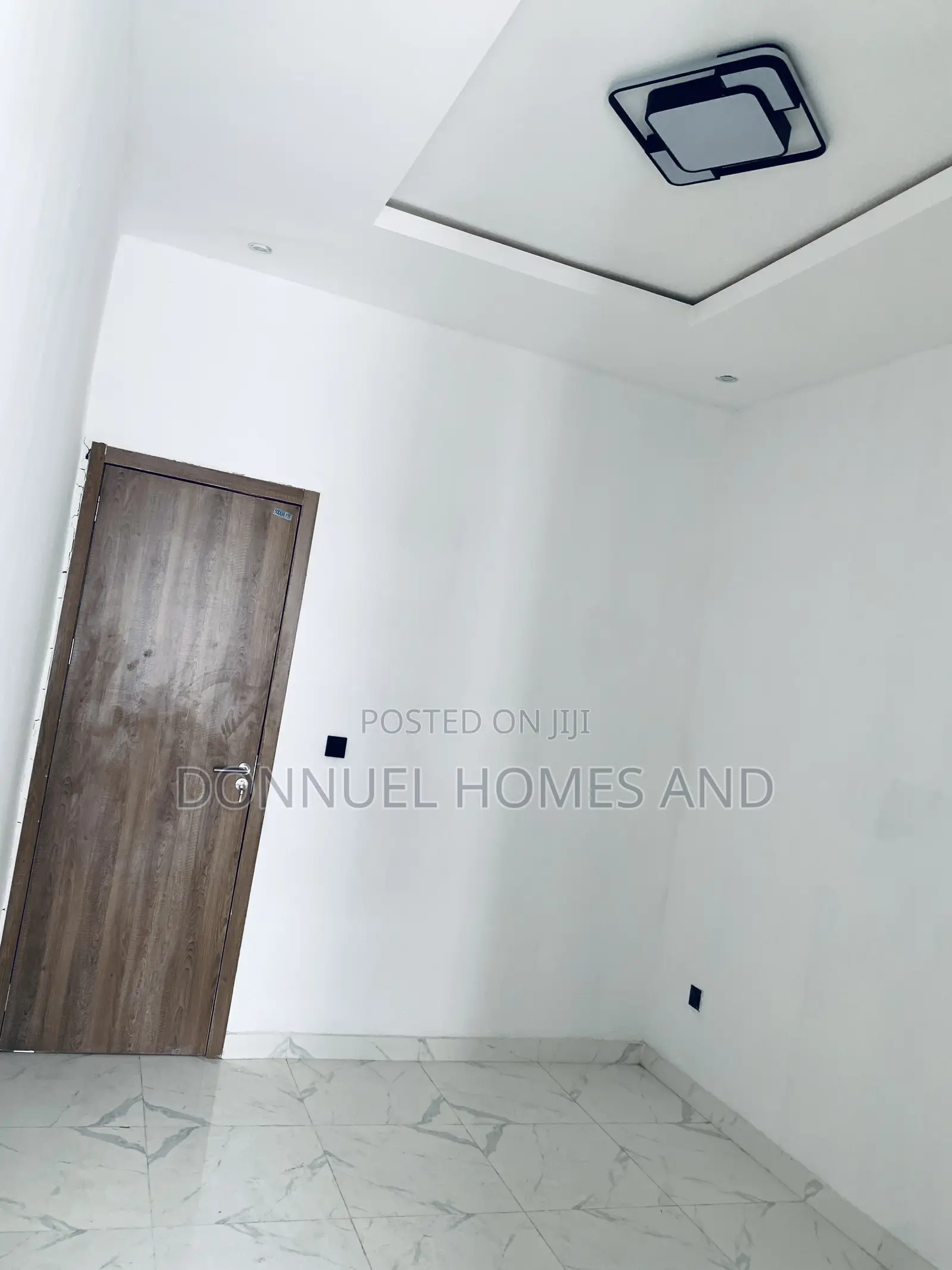 4bdrm Townhouse/Terrace in Ikota for sale
