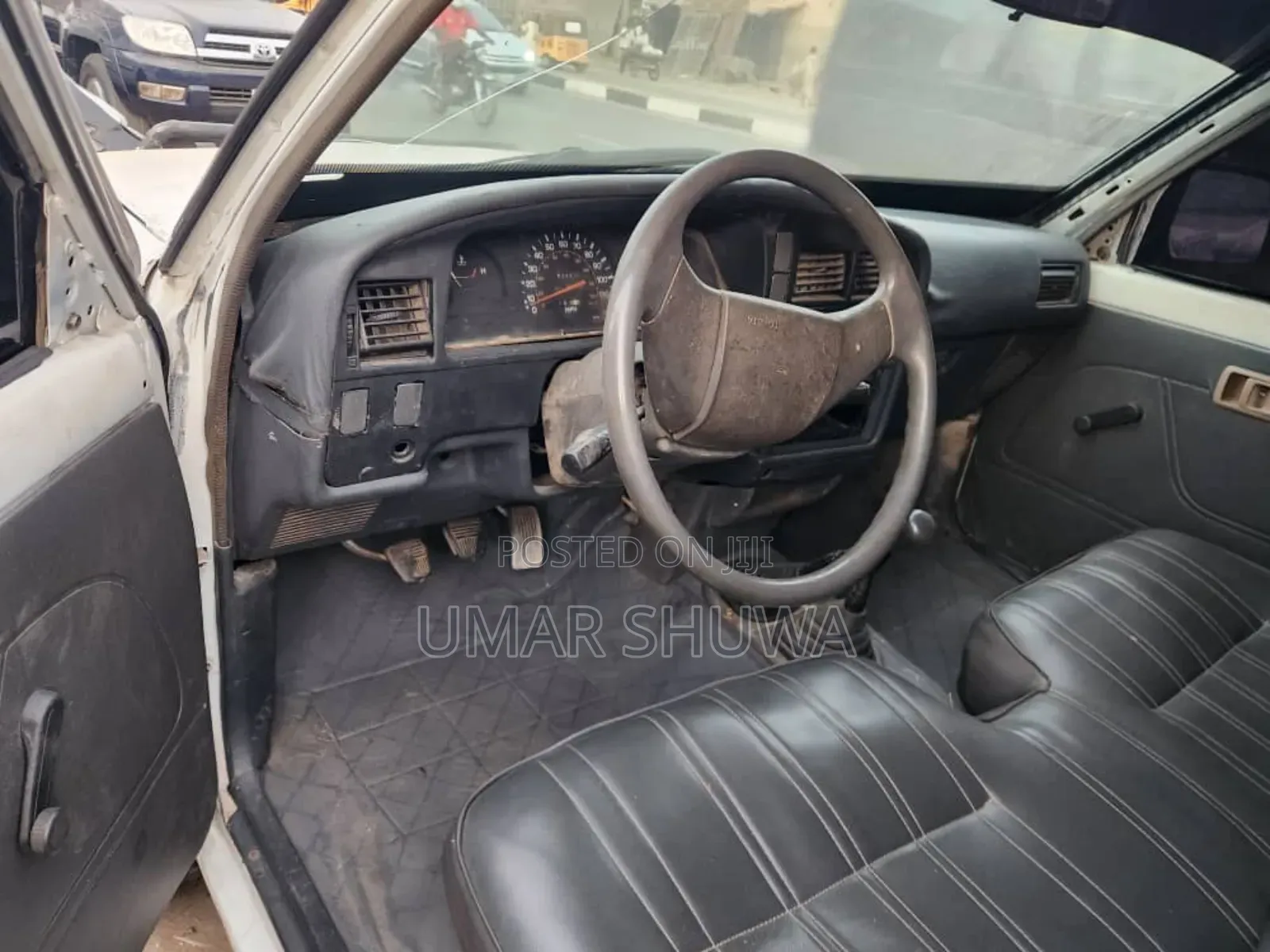 Toyota Hilux 1998 White