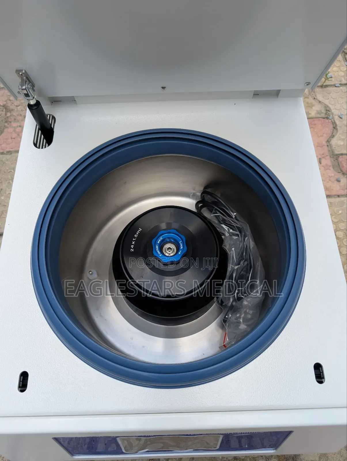 Refrigerated Centrifuge