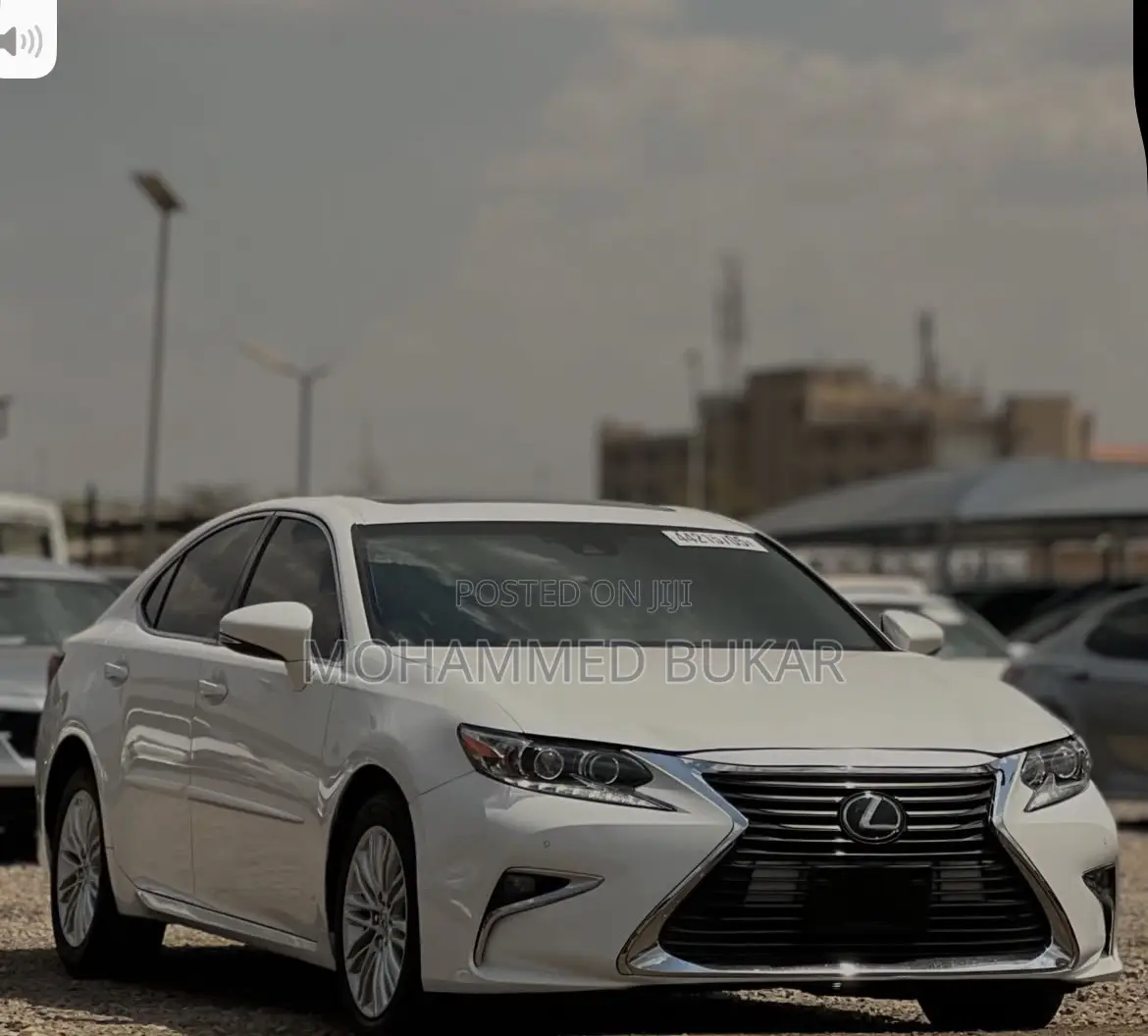 Lexus ES 2016 White