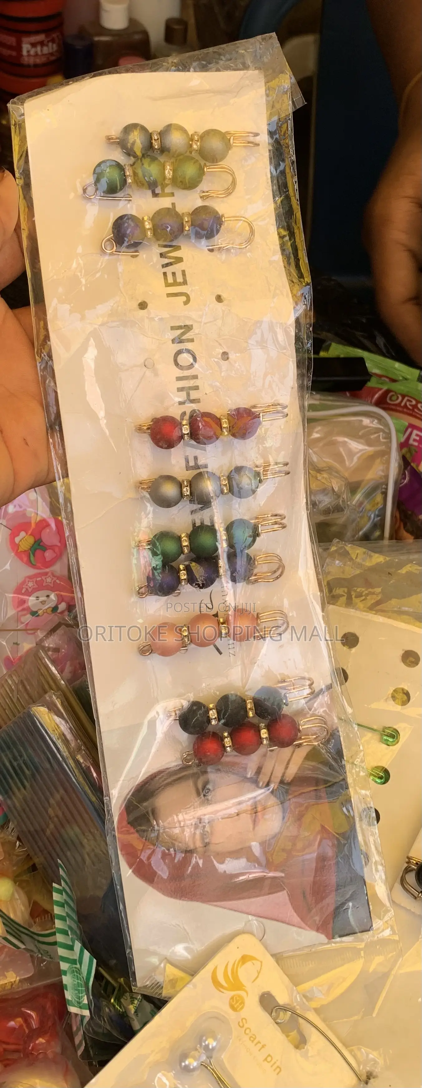 Hijab Pins X4pcs (Bronch Per One)