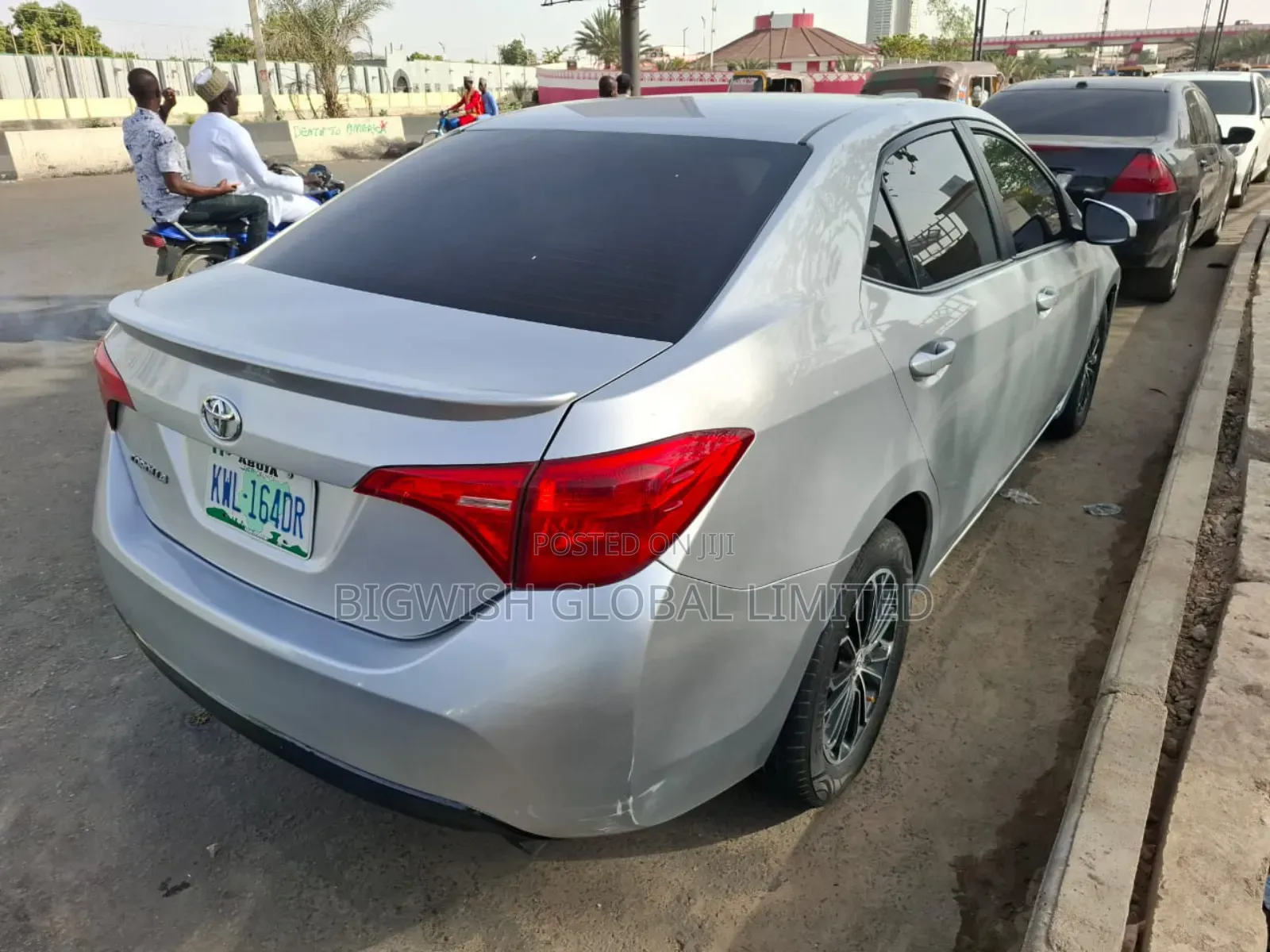 Toyota Corolla LE Eco 4dr Sedan (1.8L 4cyl CVT) 2016 Silver