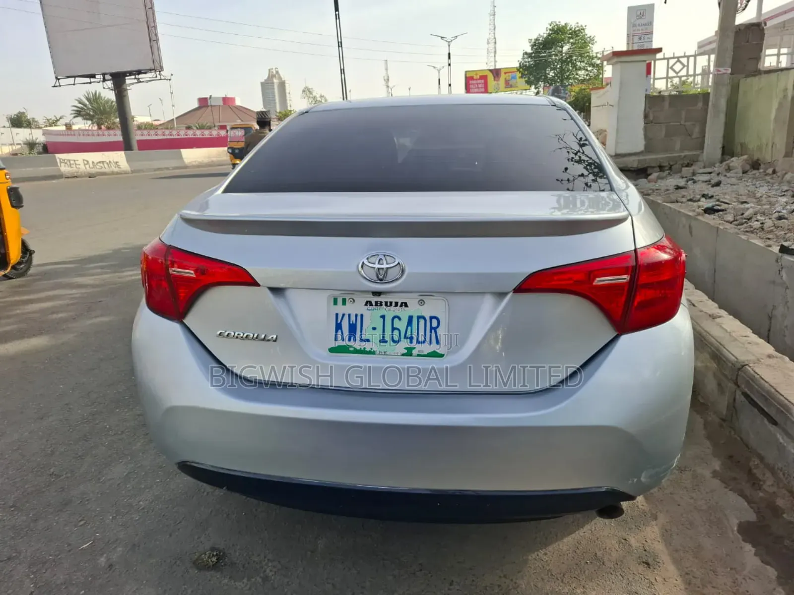 Toyota Corolla LE Eco 4dr Sedan (1.8L 4cyl CVT) 2016 Silver