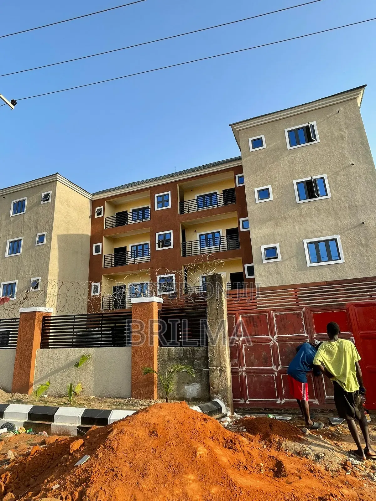 3bdrm Block of Flats in Life Camp for rent