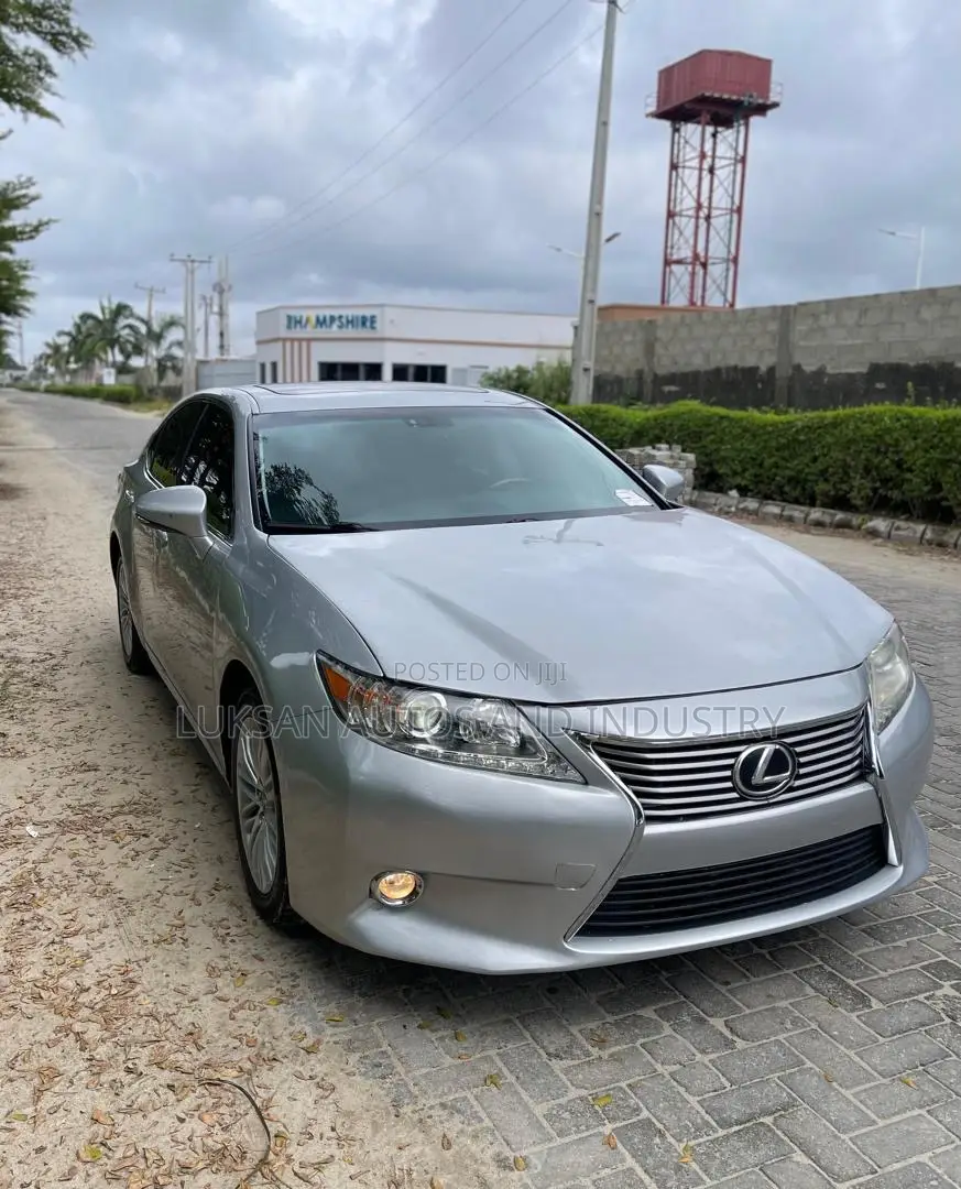 Lexus ES 2013 Silver