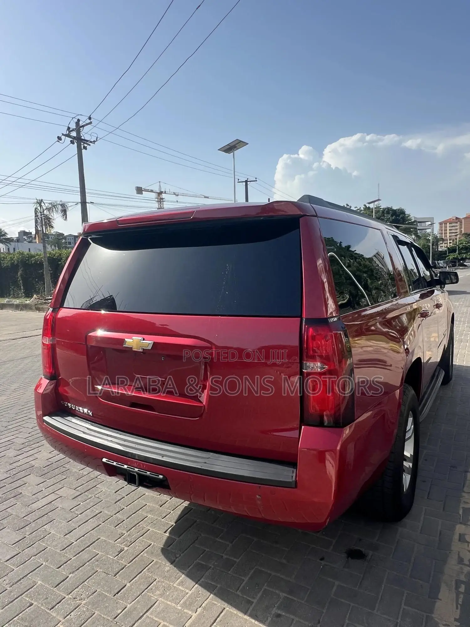 Chevrolet Suburban LT 4dr SUV 4WD (5.3L 8cyl 6A) 2015 Red