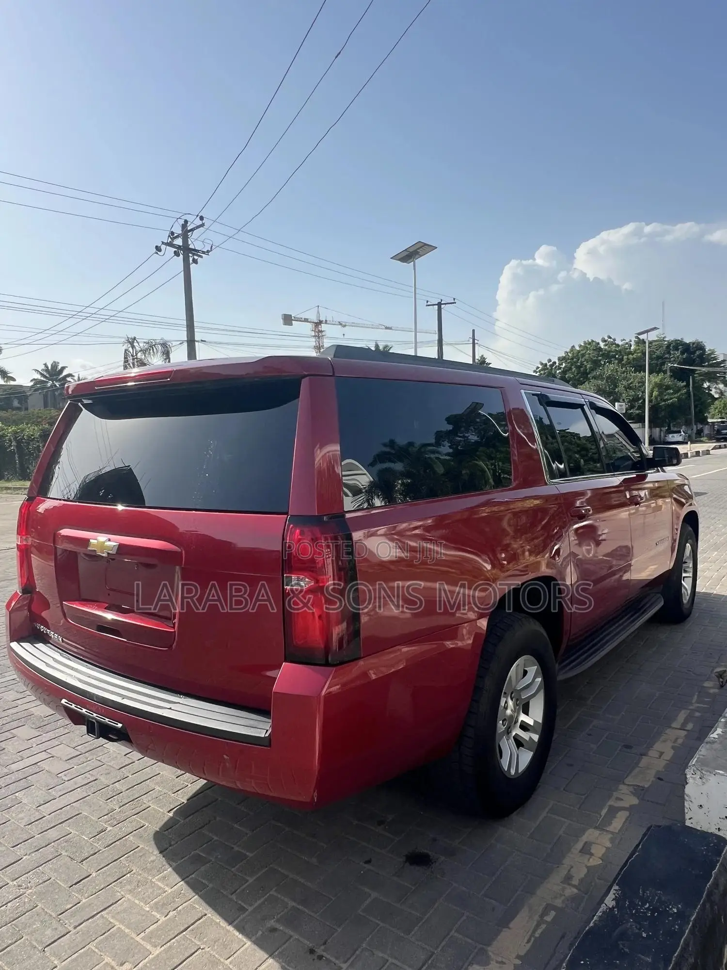 Chevrolet Suburban LT 4dr SUV 4WD (5.3L 8cyl 6A) 2015 Red