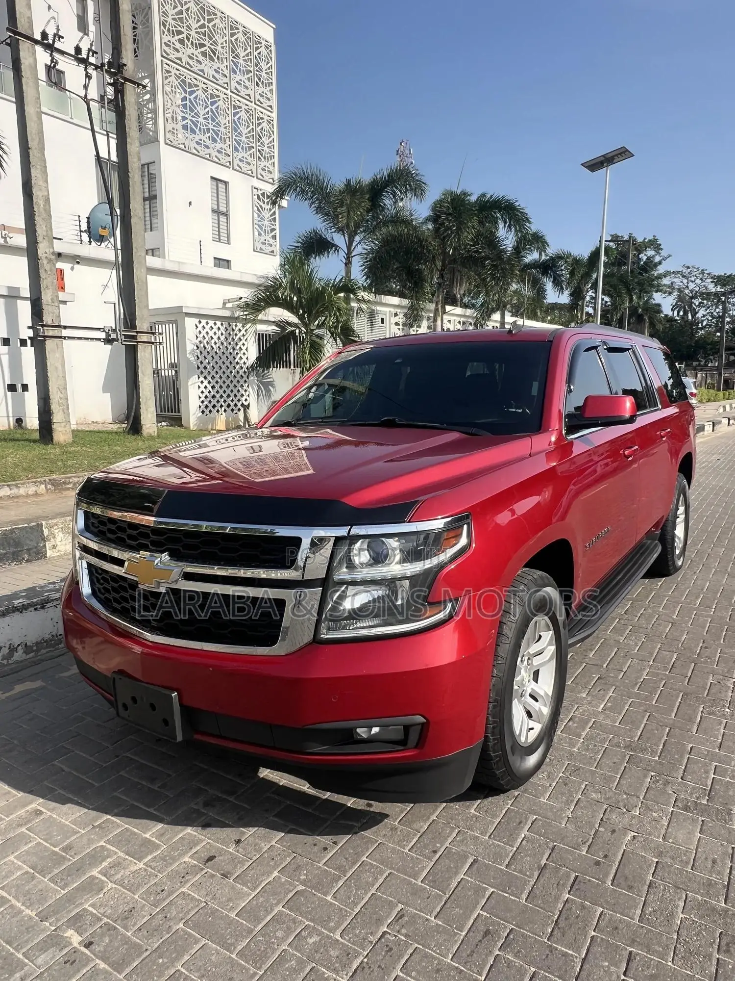 Chevrolet Suburban LT 4dr SUV 4WD (5.3L 8cyl 6A) 2015 Red