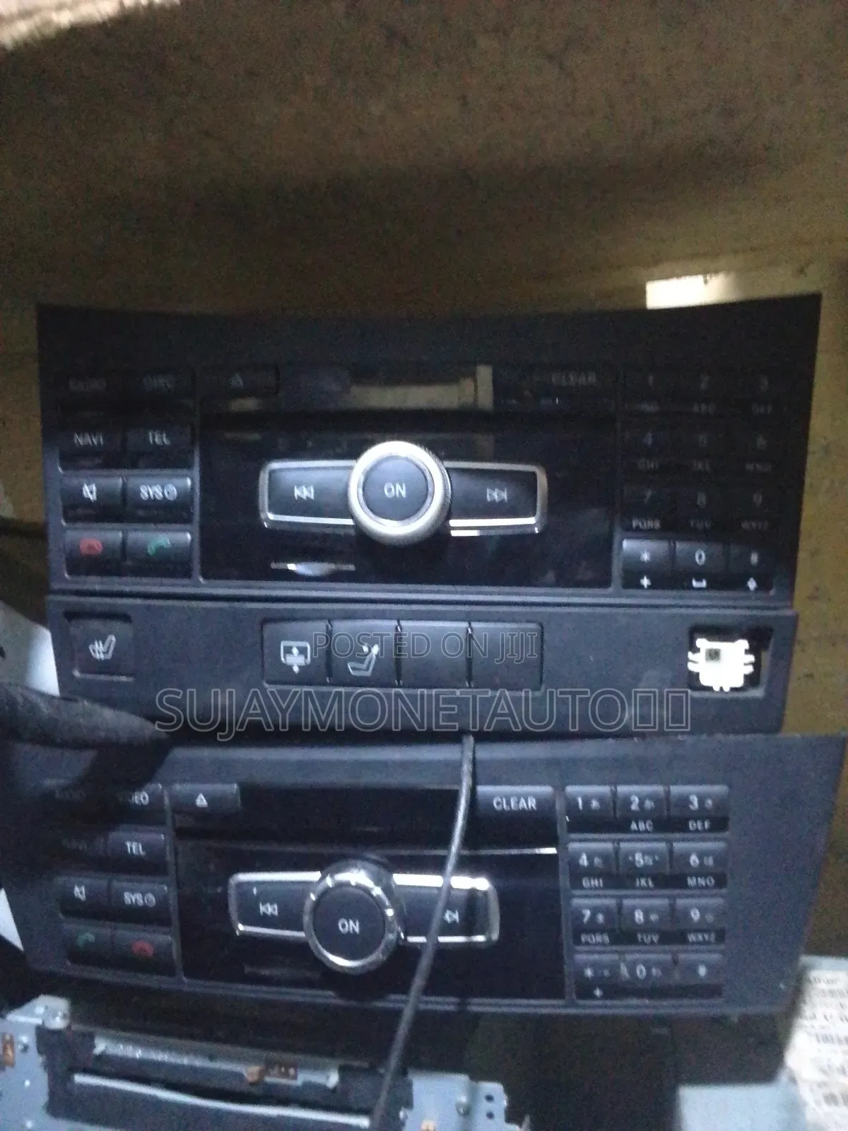 Mercedes Benz 212 Radio Eclass