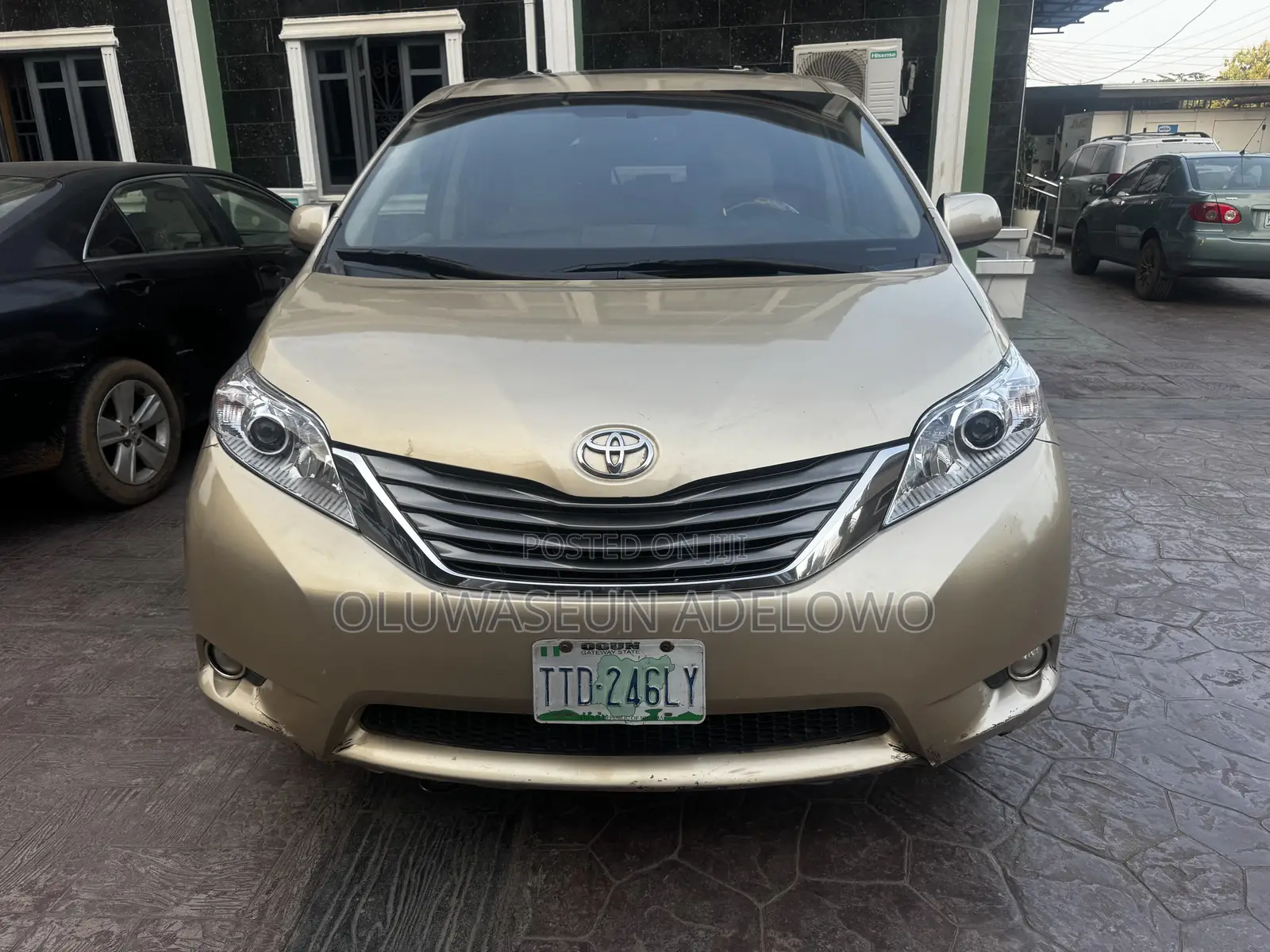 Toyota Sienna XLE 7 Passenger 2011 Gold