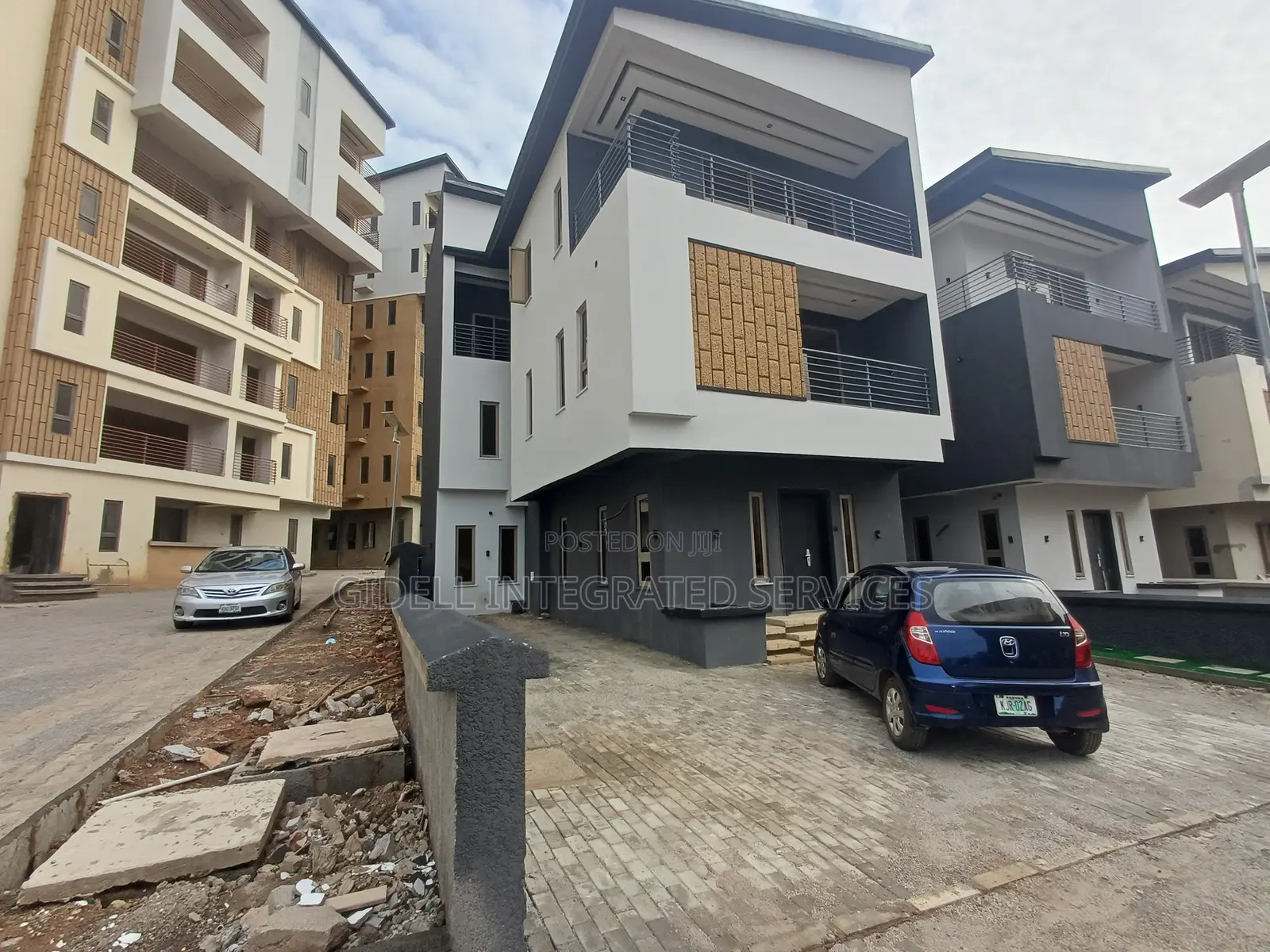 4bdrm Duplex in Mabushi for rent
