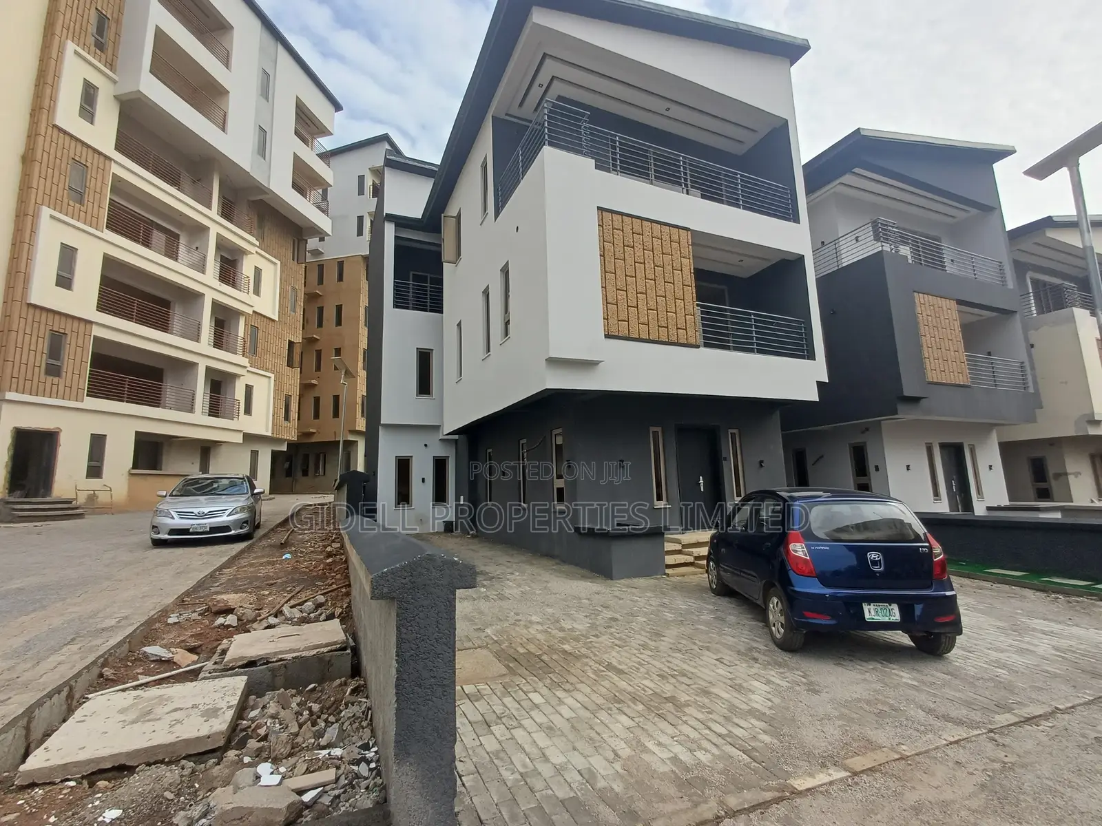 4bdrm Duplex in Mabushi for rent