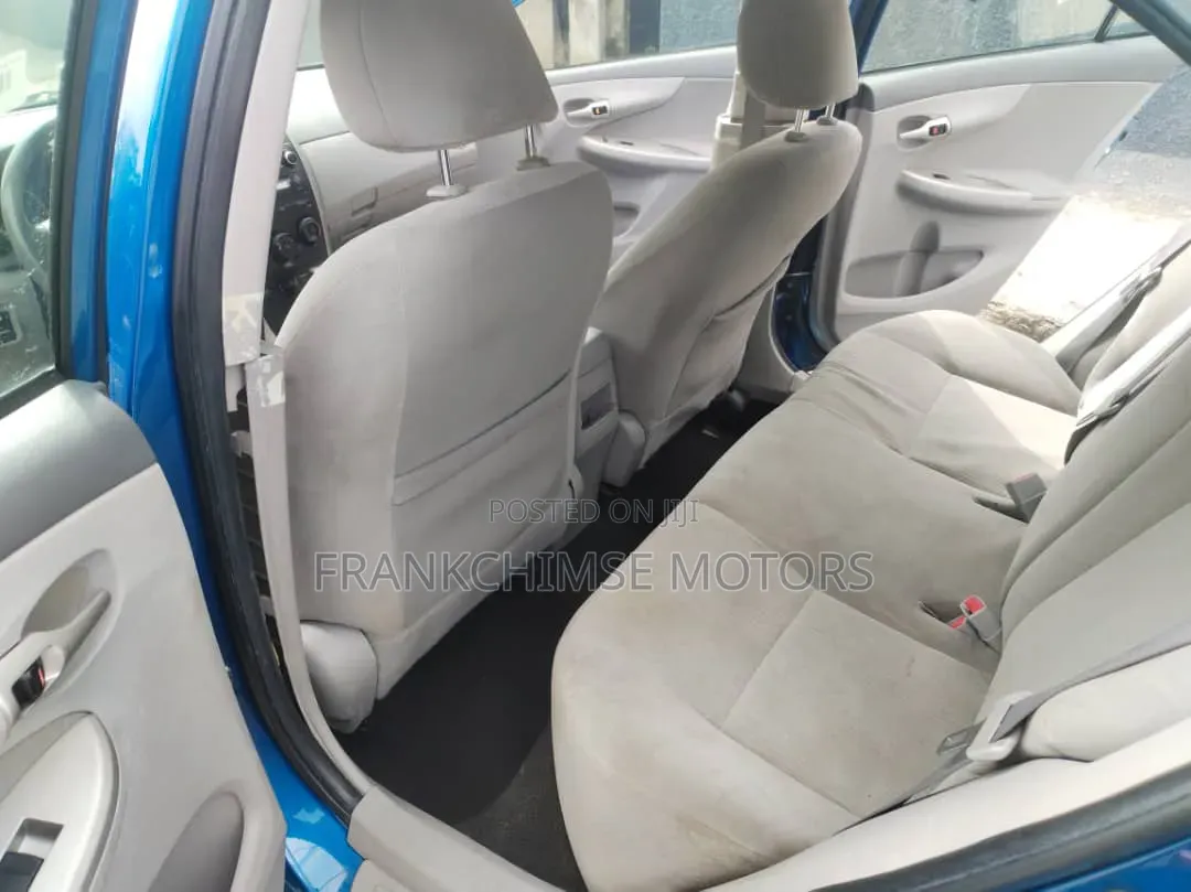 Toyota Corolla LE 4dr Sedan (1.8L 4cyl 4A) 2010 Blue