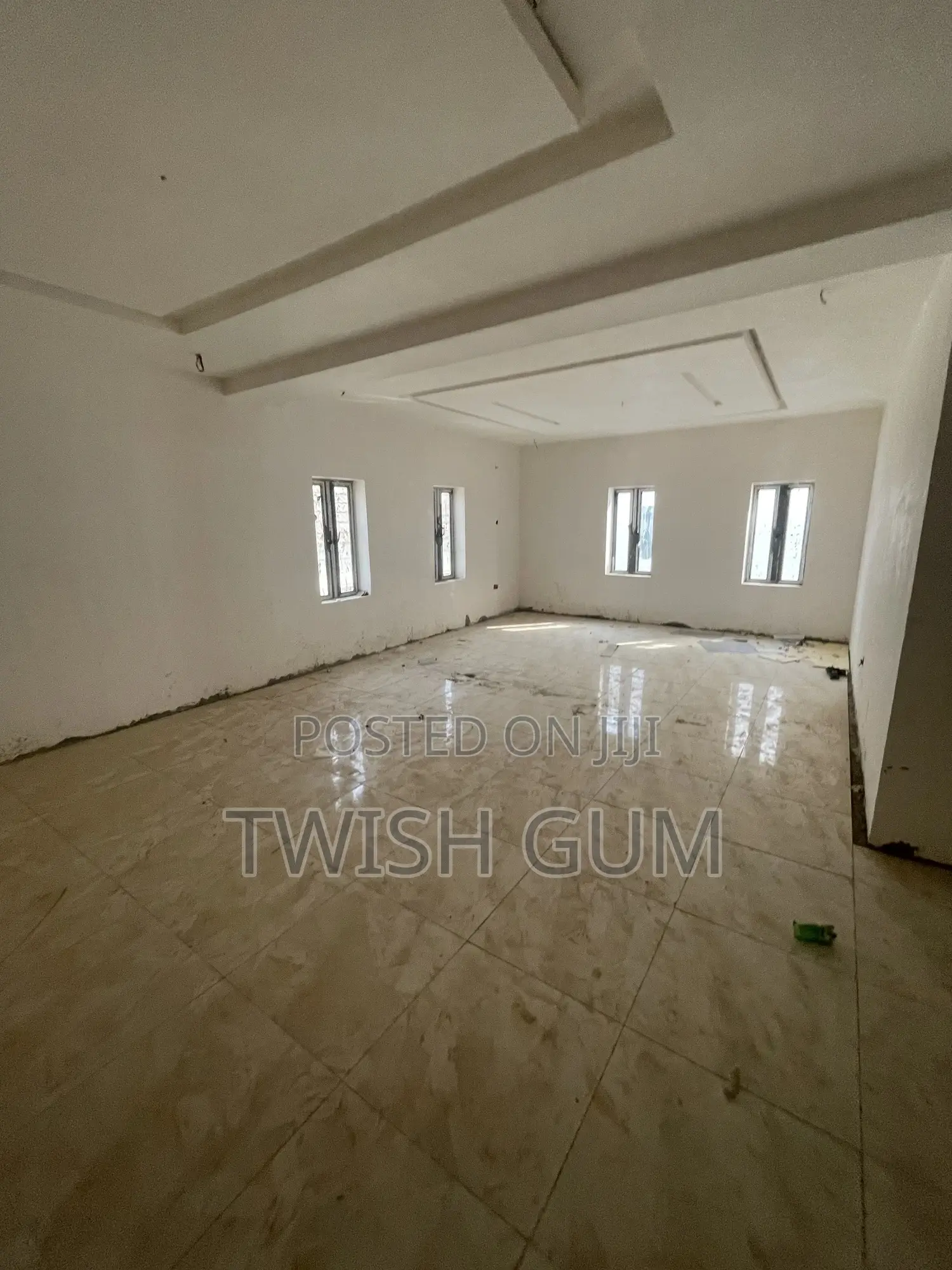 6bdrm Duplex in Blackdot Shelters., Guzape District for sale