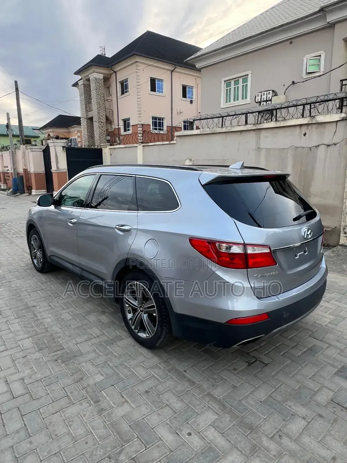 Hyundai Santa Fe Limited 4dr SUV AWD (3.3L 6cyl 6A) 2014 Silver