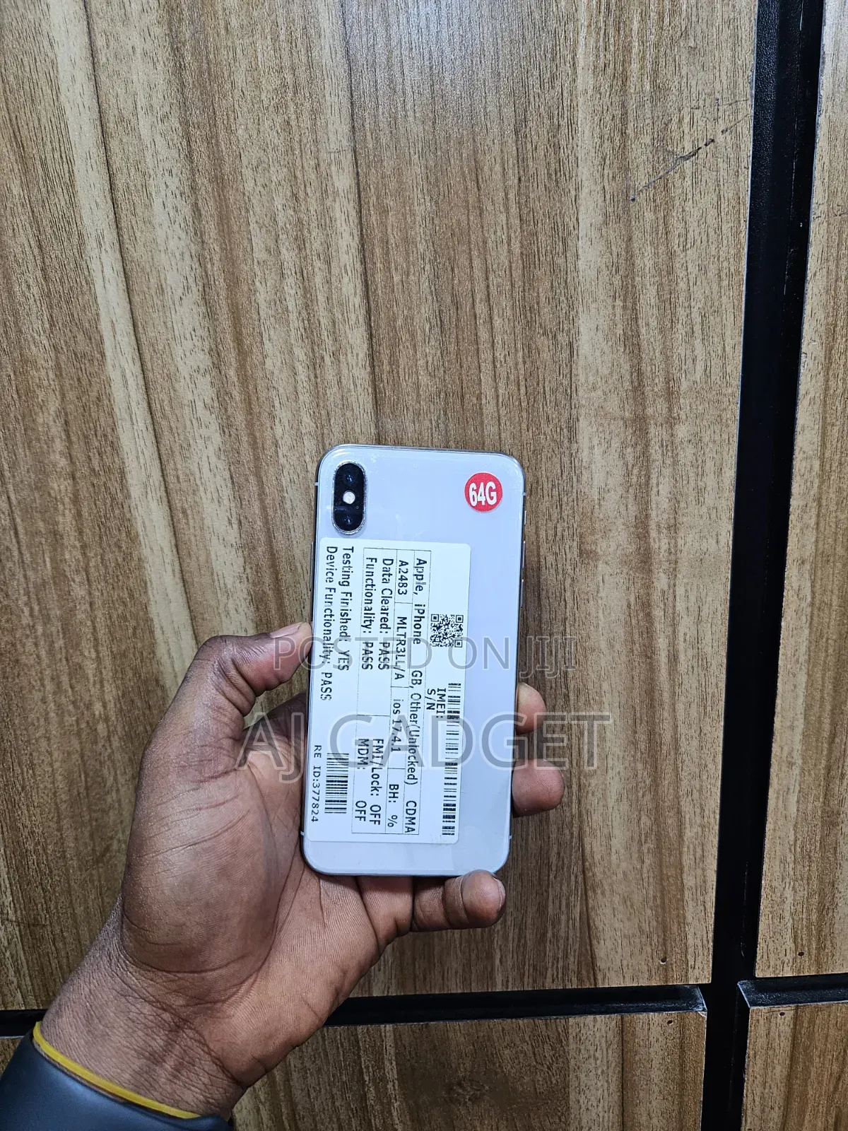 Apple iPhone X 64 GB White