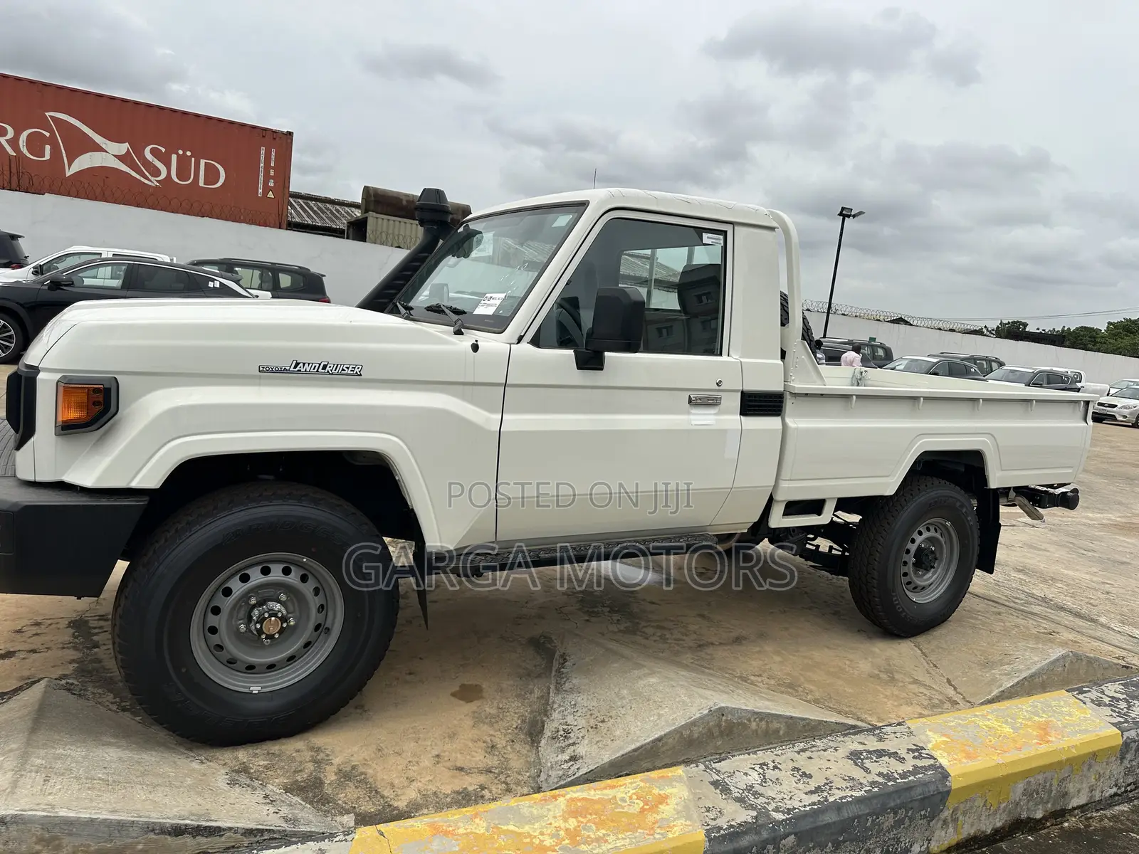New Toyota Hilux 2025 White