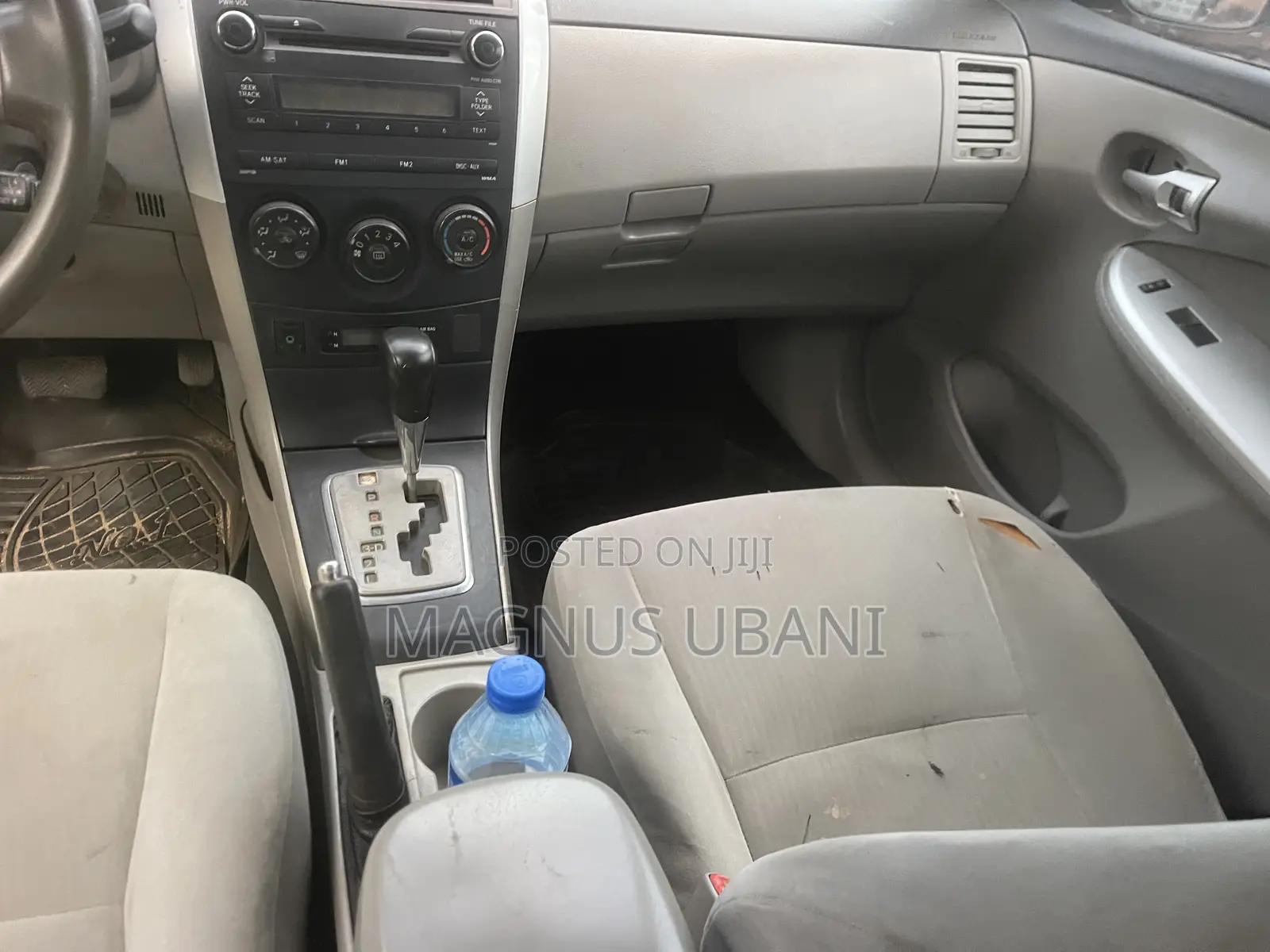 Toyota Corolla LE 4dr Sedan (1.8L 4 cyl 4A) 2009 Gray
